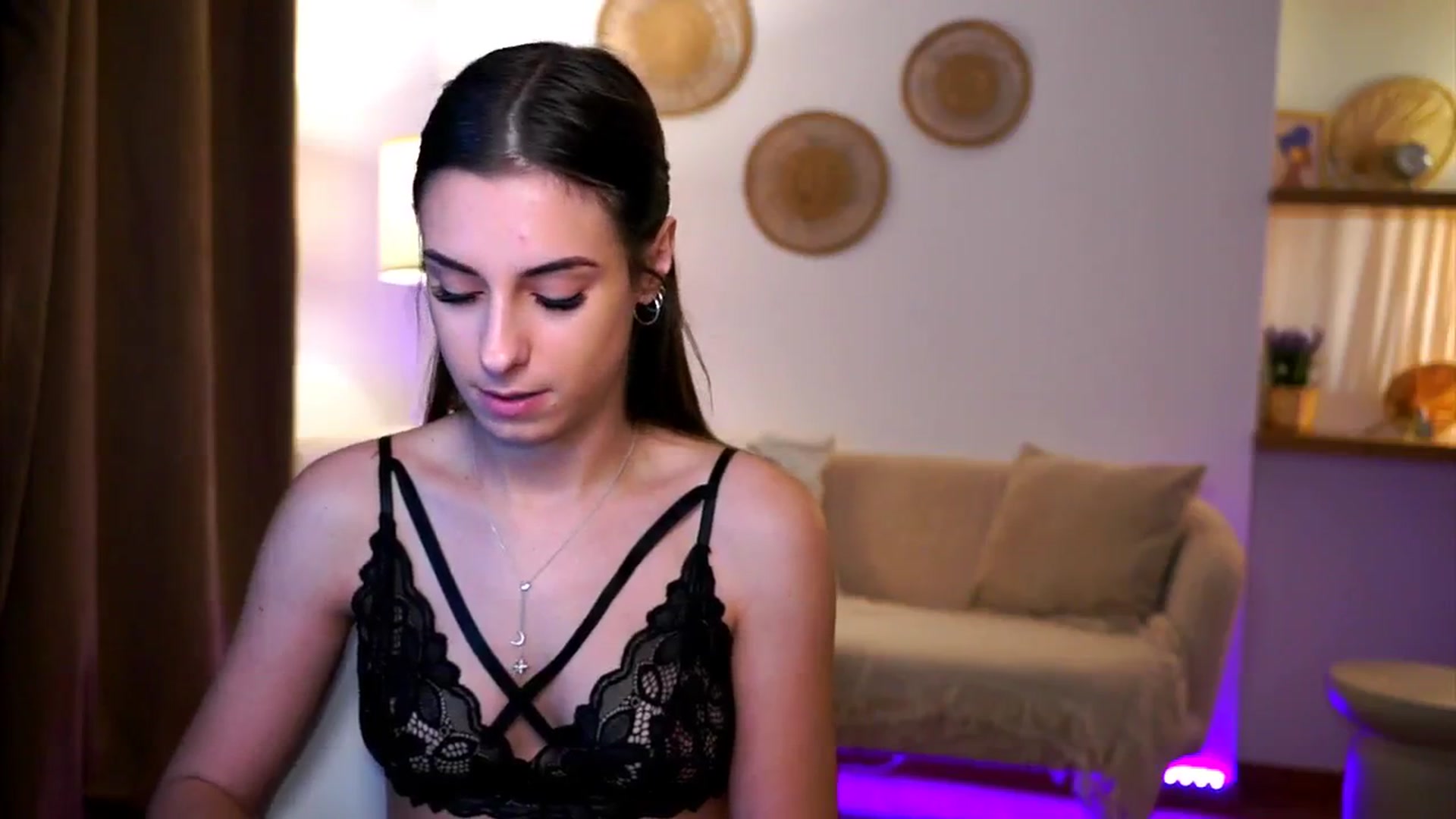 Gallery image thumbnail from Hidden_Gem_'s myfreecams stream on, 01/12/2025, 18:28 image 7 of 20