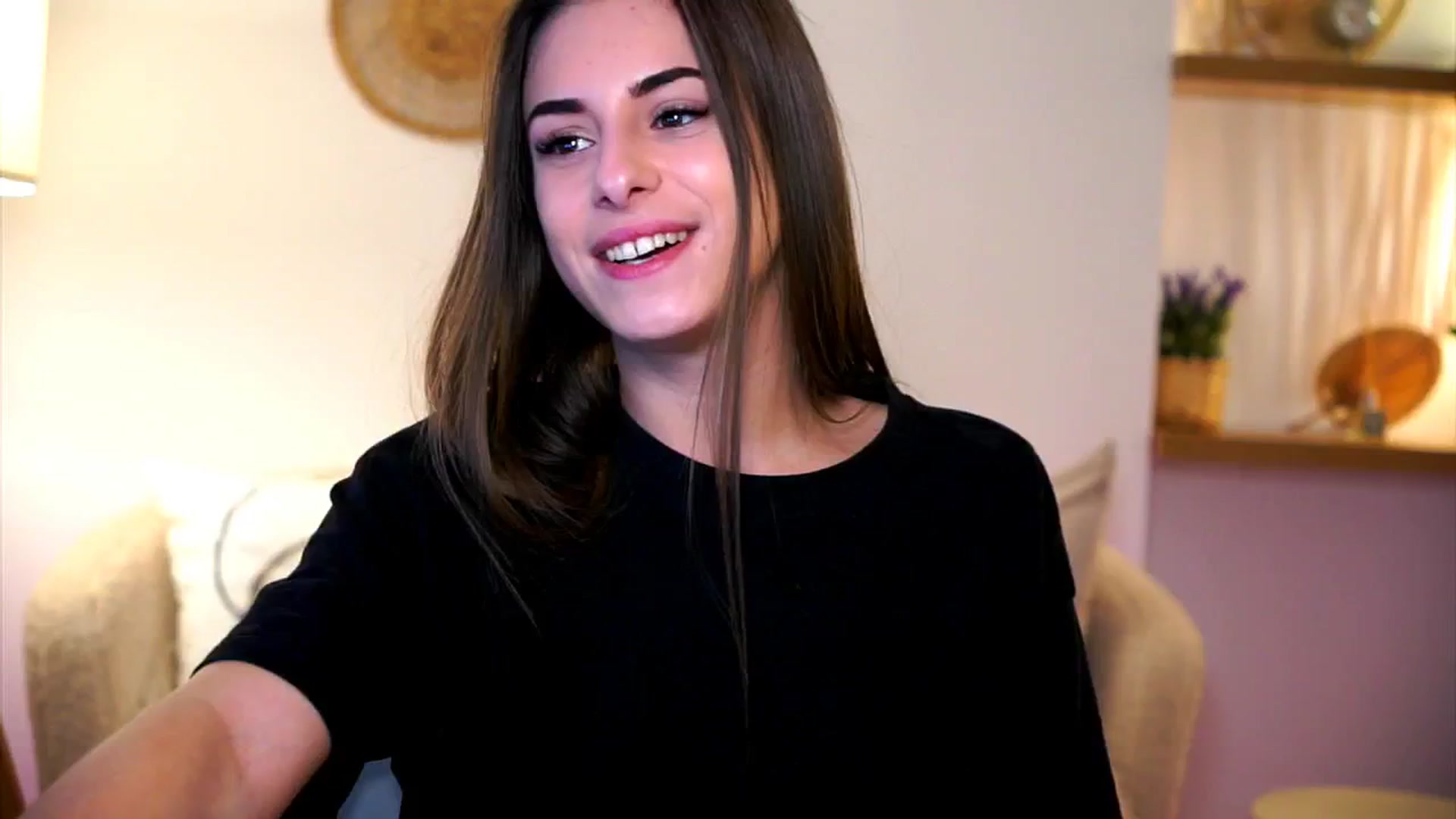 Gallery image thumbnail from Hidden_Gem_'s myfreecams stream on, 02/10/2025, 19:25 image 3 of 20