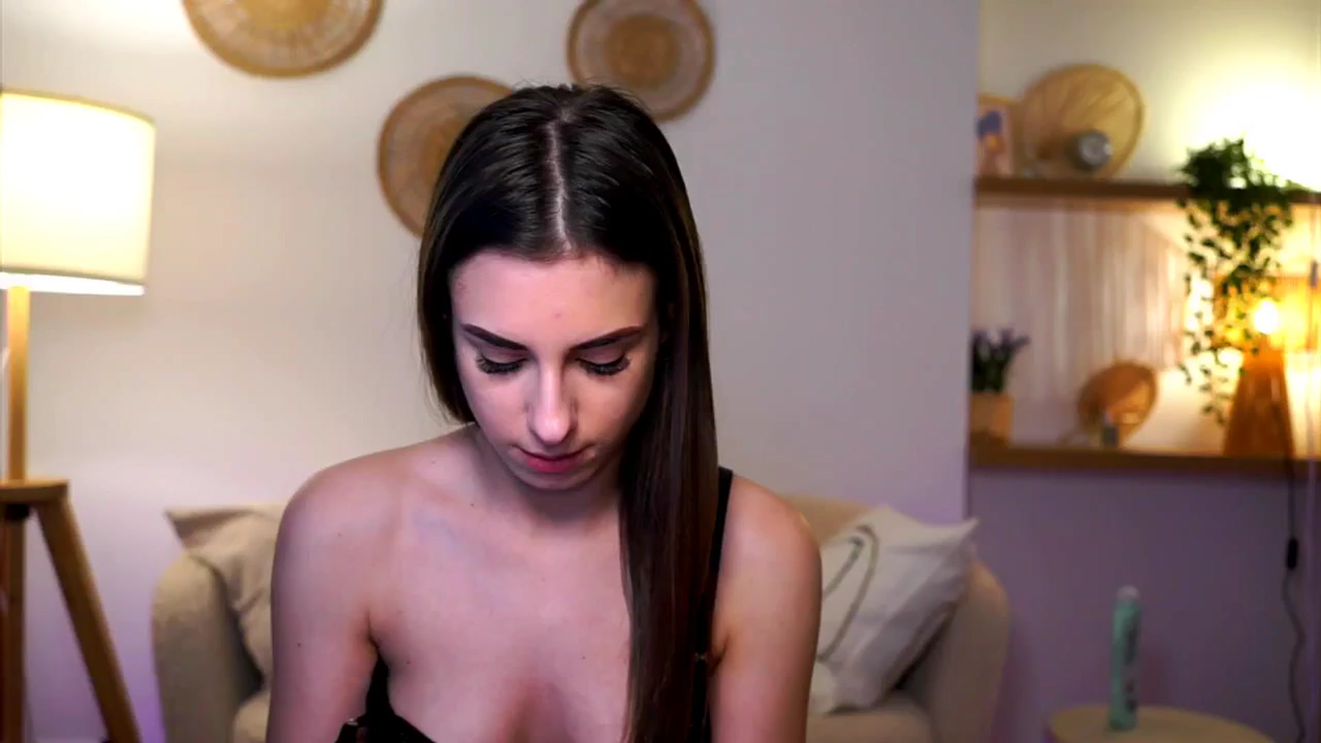 Gallery image thumbnail from Hidden_Gem_'s myfreecams stream on, 02/15/2025, 21:01 image 4 of 20