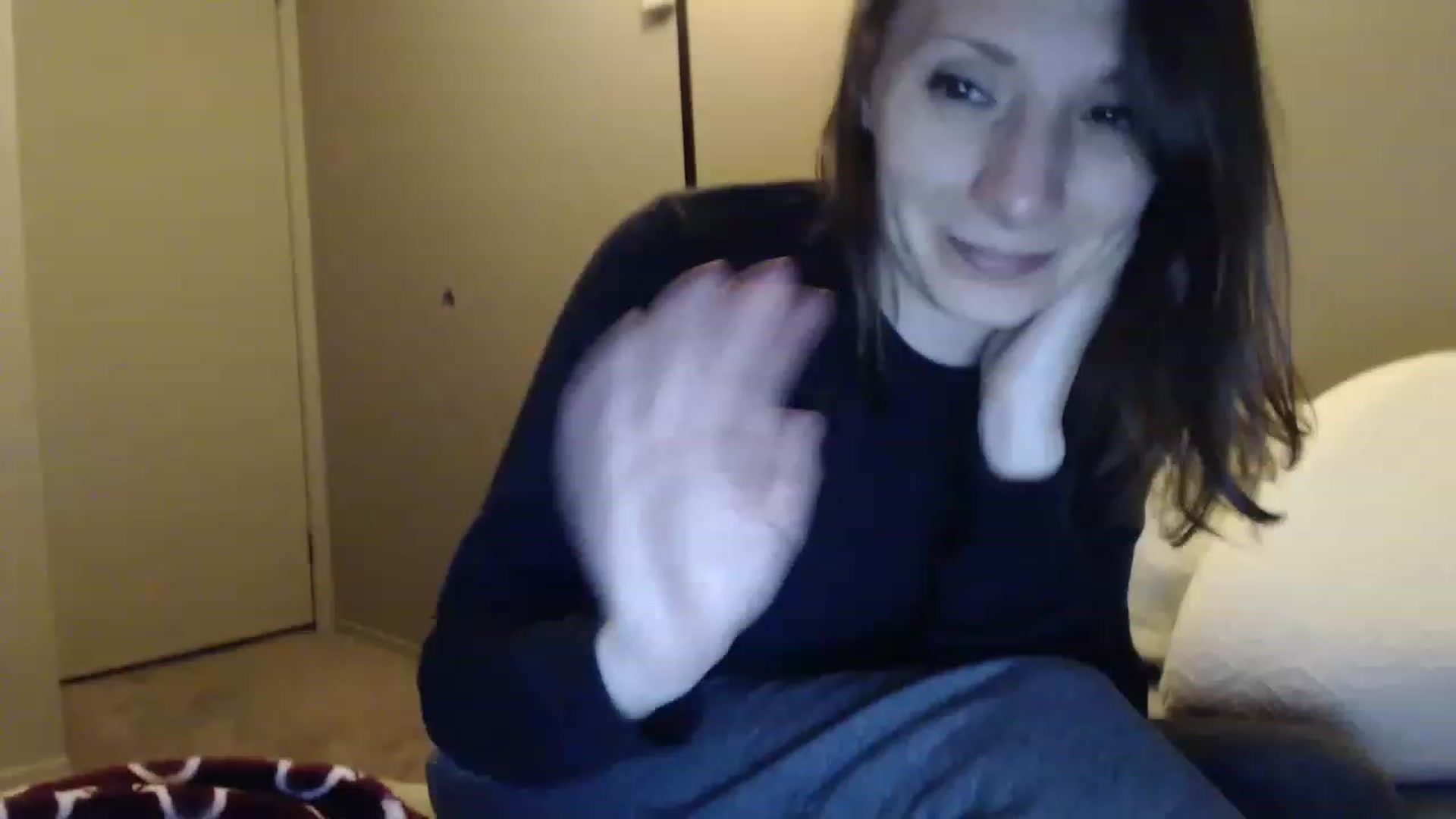 Gallery image thumbnail from HighMINNI_69's myfreecams stream on, 02/05/2023, 08:42 image 8 of 20