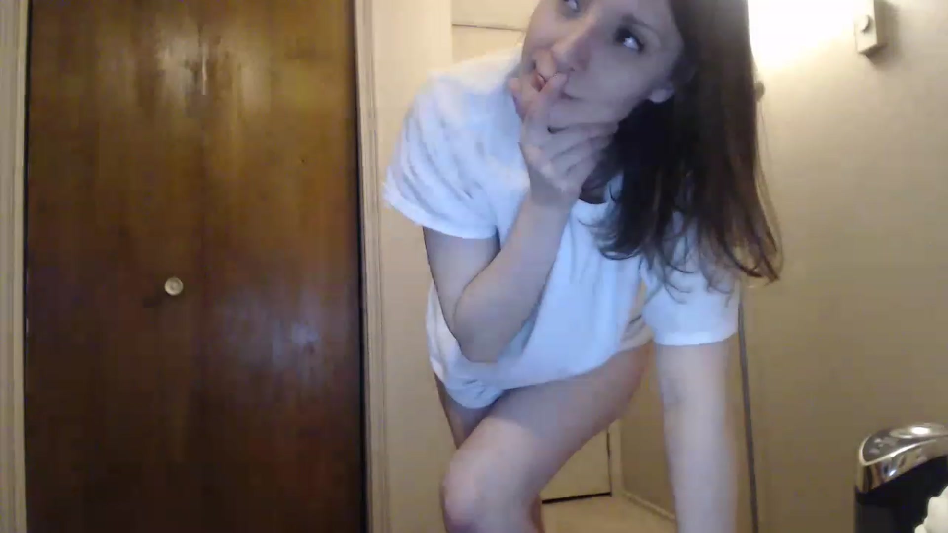 Gallery image thumbnail from HighMINNI_69's myfreecams stream on, 02/15/2023, 07:59 image 15 of 20