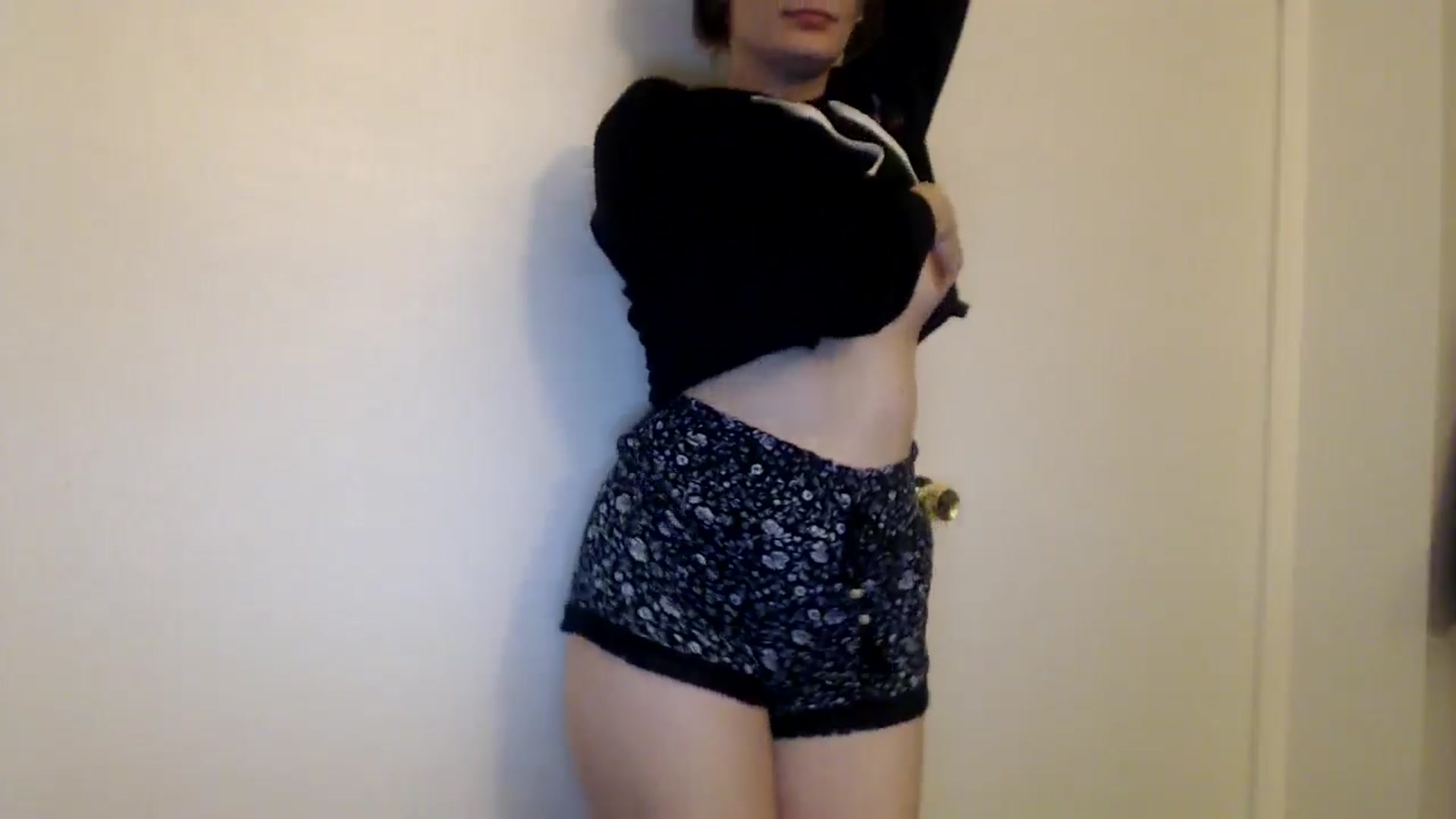 Gallery image thumbnail from HighMINNI_69's myfreecams stream on, 09/12/2024, 09:02 image 13 of 20