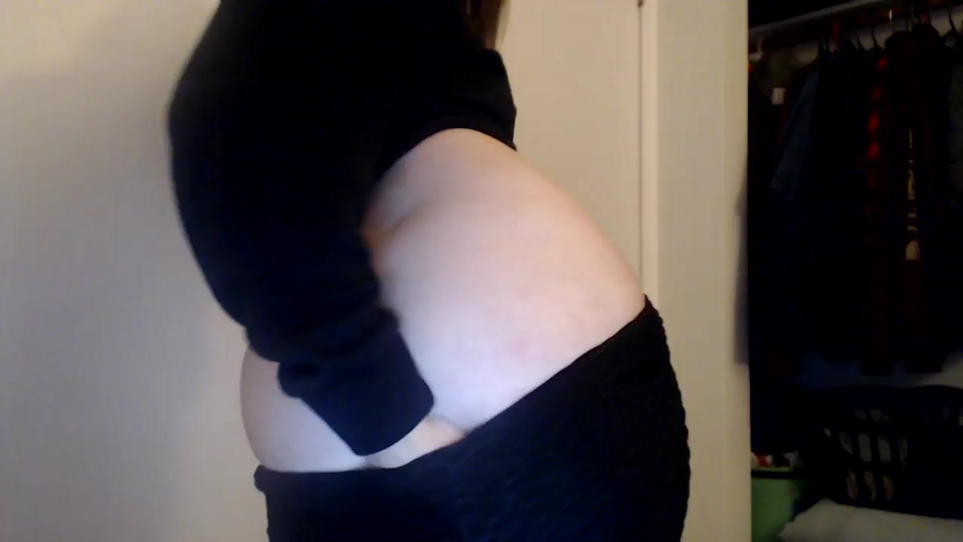 Gallery image thumbnail from HighMINNI_69's myfreecams stream on, 10/14/2024, 08:08 image 8 of 20
