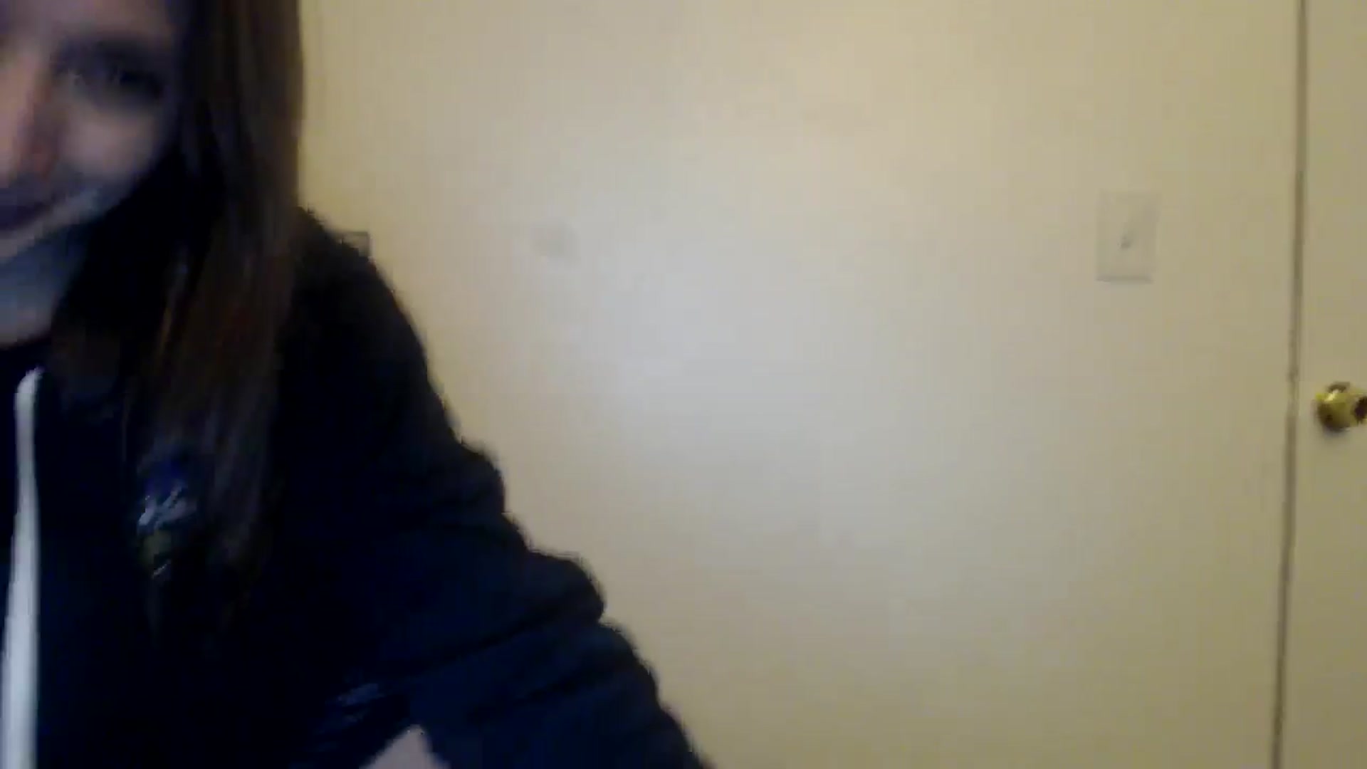 Gallery image thumbnail from HighMINNI_69's myfreecams stream on, 10/14/2024, 08:46 image 10 of 20