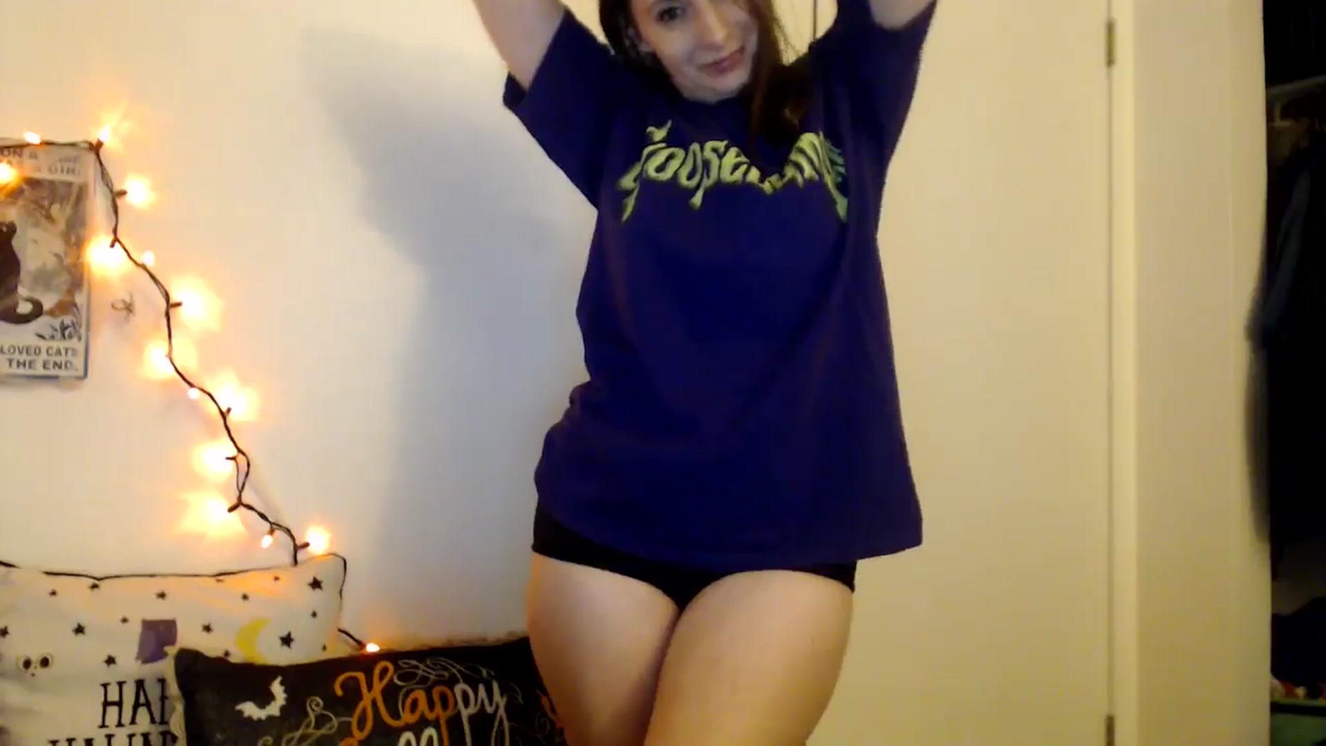Gallery image thumbnail from HighMINNI_69's myfreecams stream on, 10/31/2024, 09:18 image 2 of 20