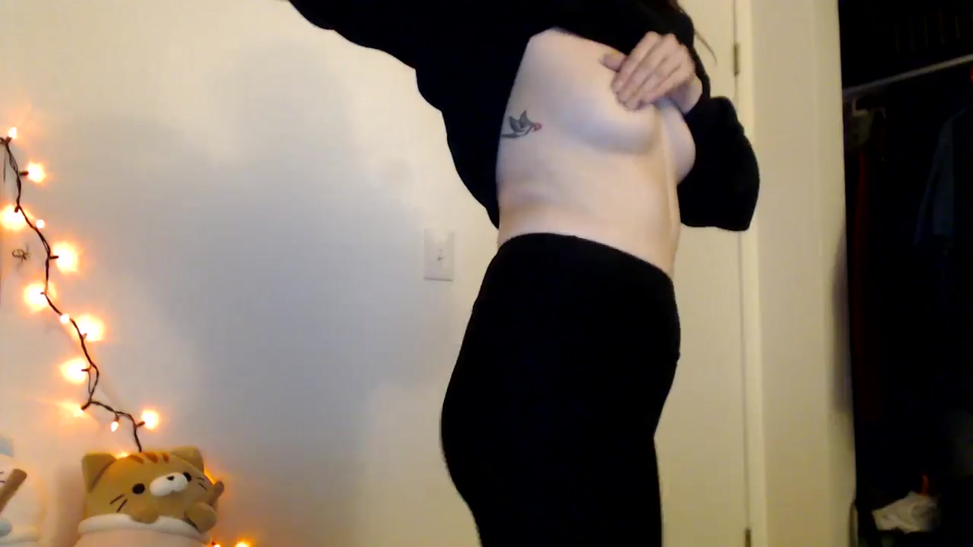 Gallery image thumbnail from HighMINNI_69's myfreecams stream on, 11/02/2024, 09:44 image 3 of 20