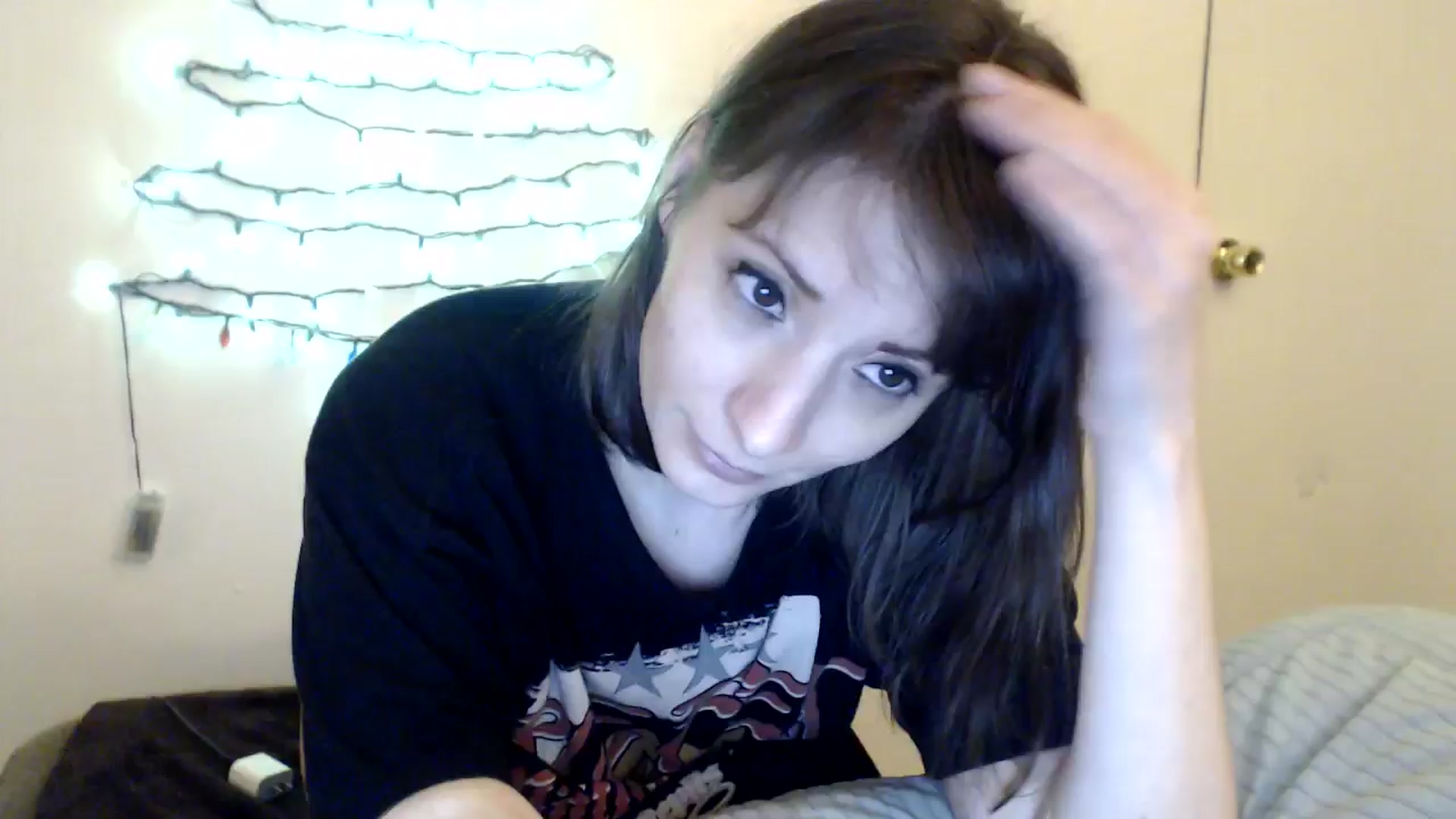 Gallery image thumbnail from HighMINNI_69's myfreecams stream on, 01/05/2025, 13:47 image 15 of 20