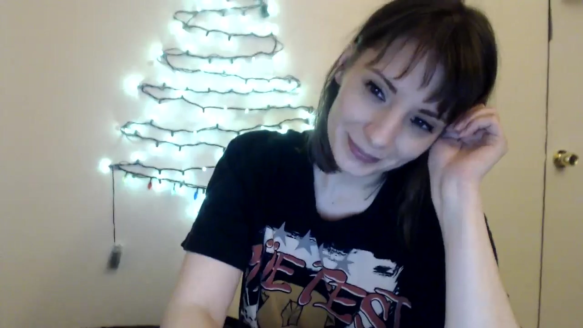 Gallery image thumbnail from HighMINNI_69's myfreecams stream on, 01/05/2025, 13:47 image 9 of 20