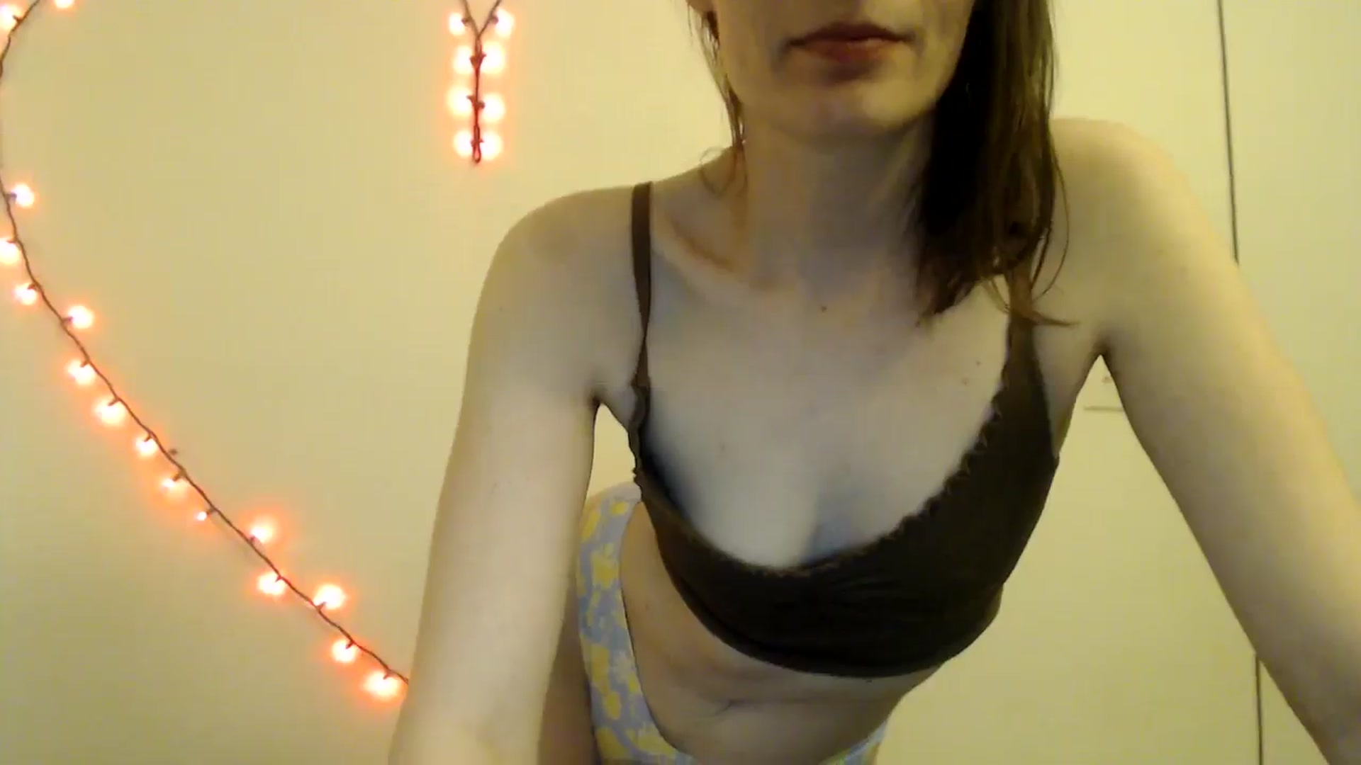 Gallery image thumbnail from HighMINNI_69's myfreecams stream on, 03/17/2025, 14:28 image 18 of 20