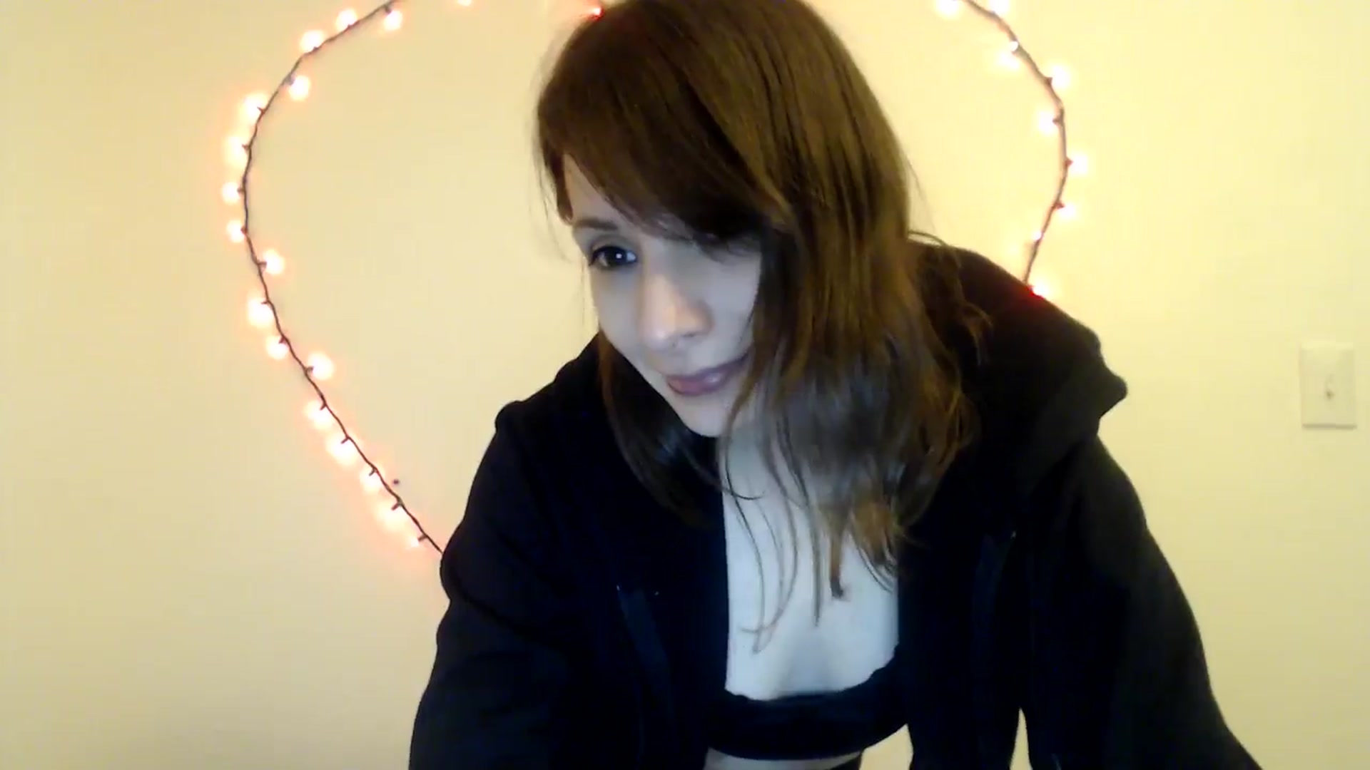 Gallery image thumbnail from HighMINNI_69's myfreecams stream on, 03/30/2025, 11:29 image 19 of 20