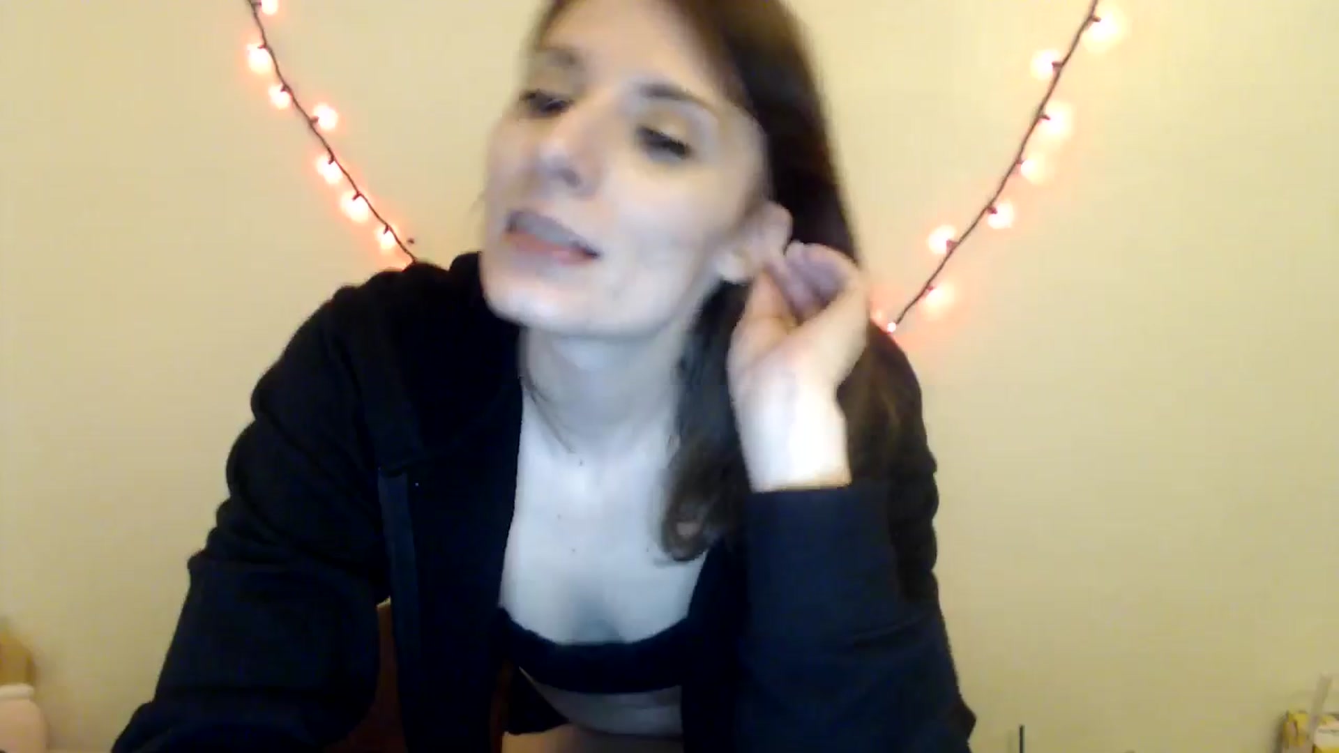 Gallery image thumbnail from HighMINNI_69's myfreecams stream on, 03/30/2025, 13:10 image 5 of 20