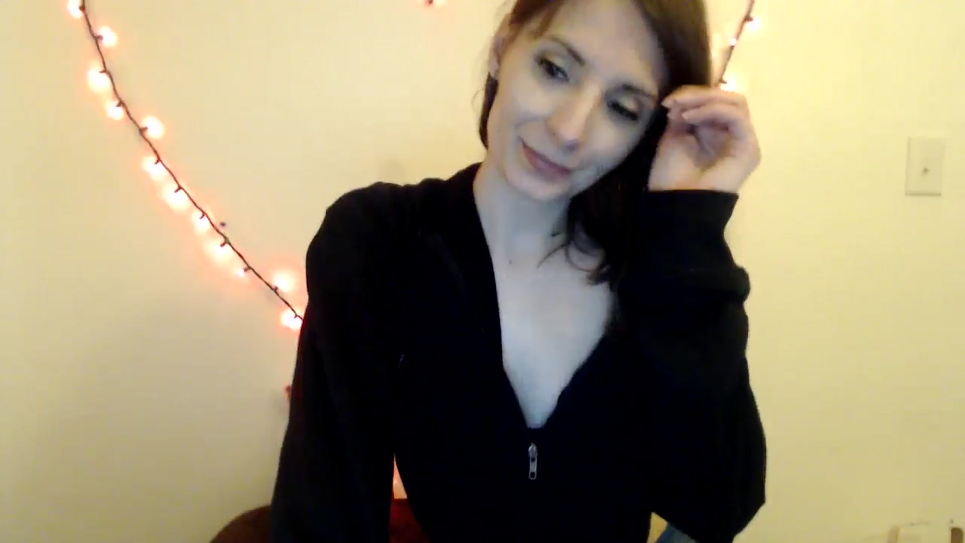 Gallery image thumbnail from HighMINNI_69's myfreecams stream on, 03/31/2025, 08:12 image 18 of 20
