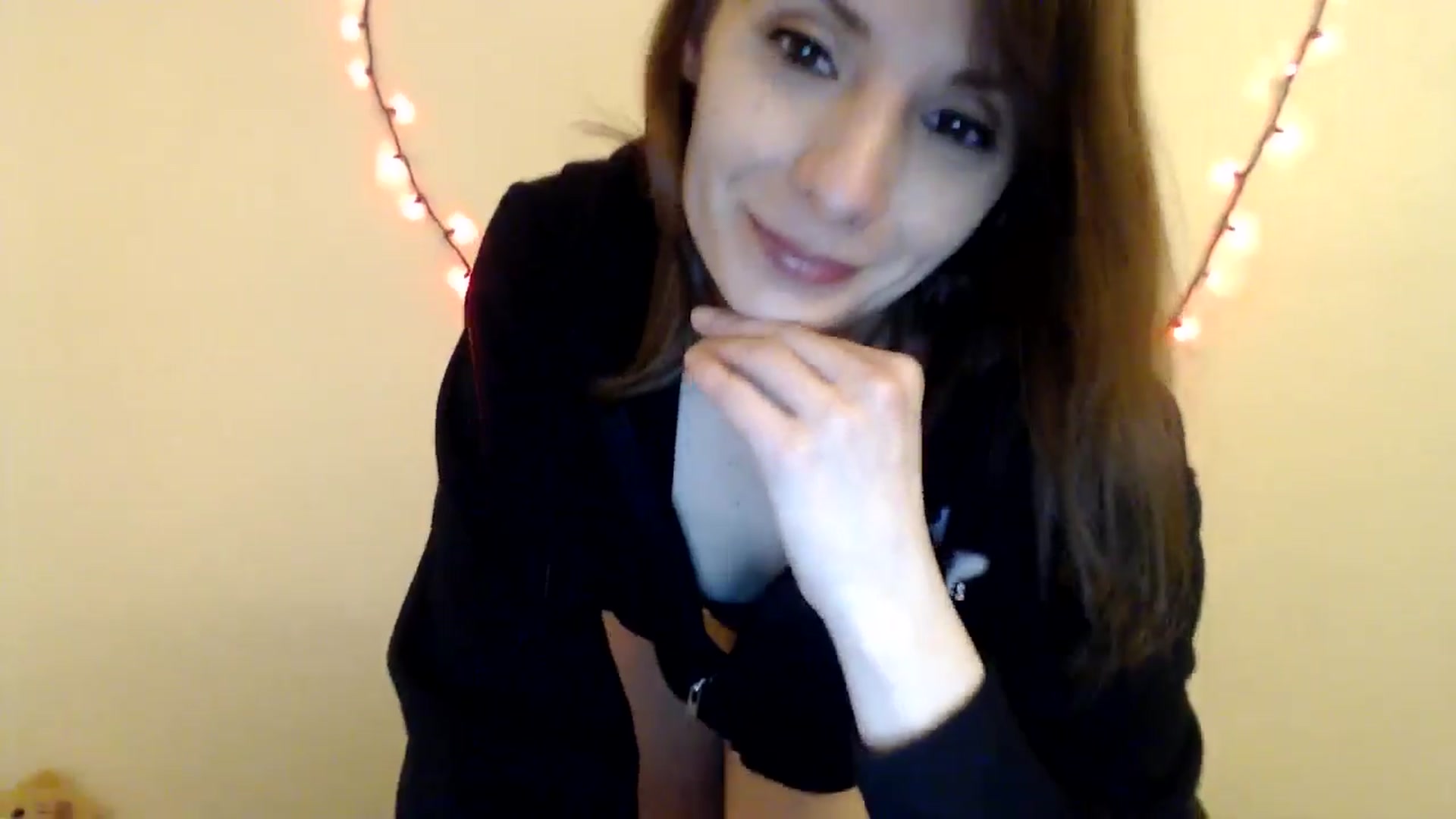 Gallery image thumbnail from HighMINNI_69's myfreecams stream on, 03/31/2025, 09:29 image 6 of 20