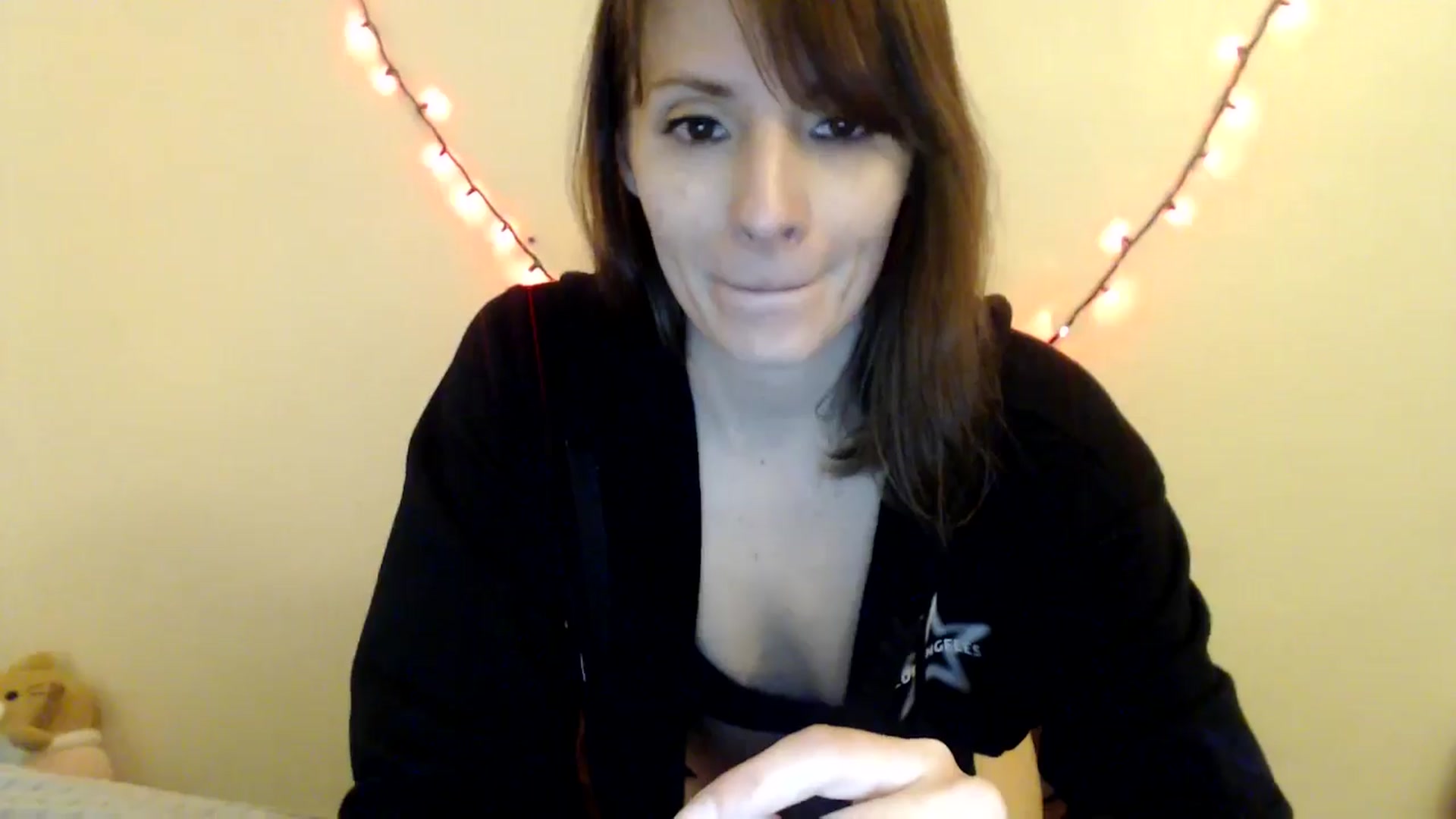 Gallery image thumbnail from HighMINNI_69's myfreecams stream on, 03/31/2025, 09:29 image 9 of 20