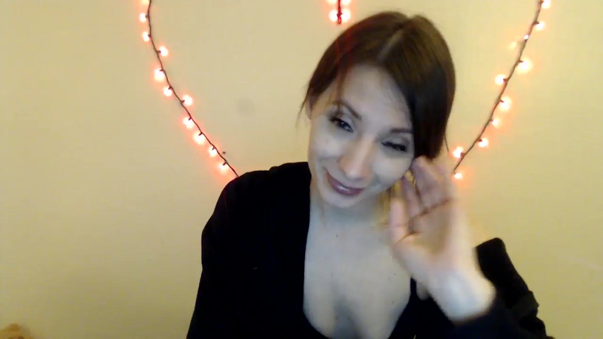 Gallery image thumbnail from HighMINNI_69's myfreecams stream on, 03/31/2025, 09:29 image 11 of 20