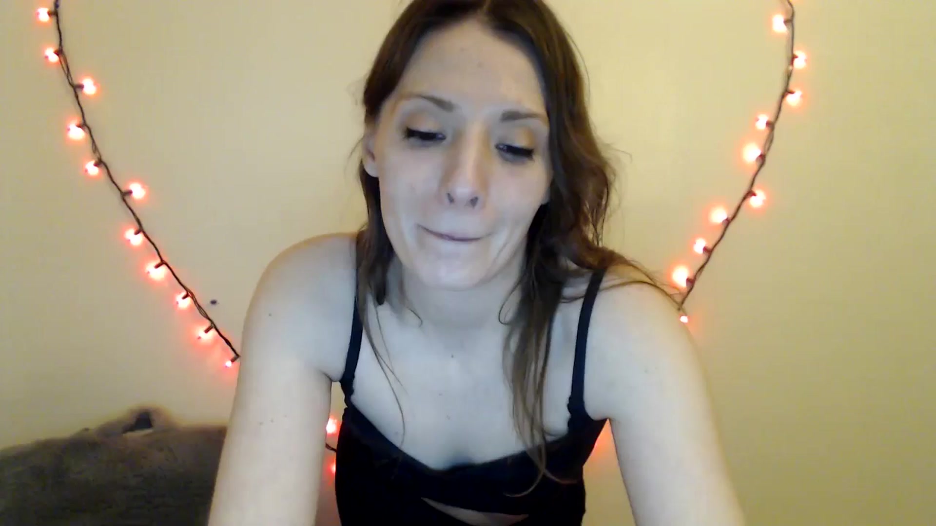 Gallery image thumbnail from HighMINNI_69's myfreecams stream on, 01/08/2026, 08:08 image 16 of 20