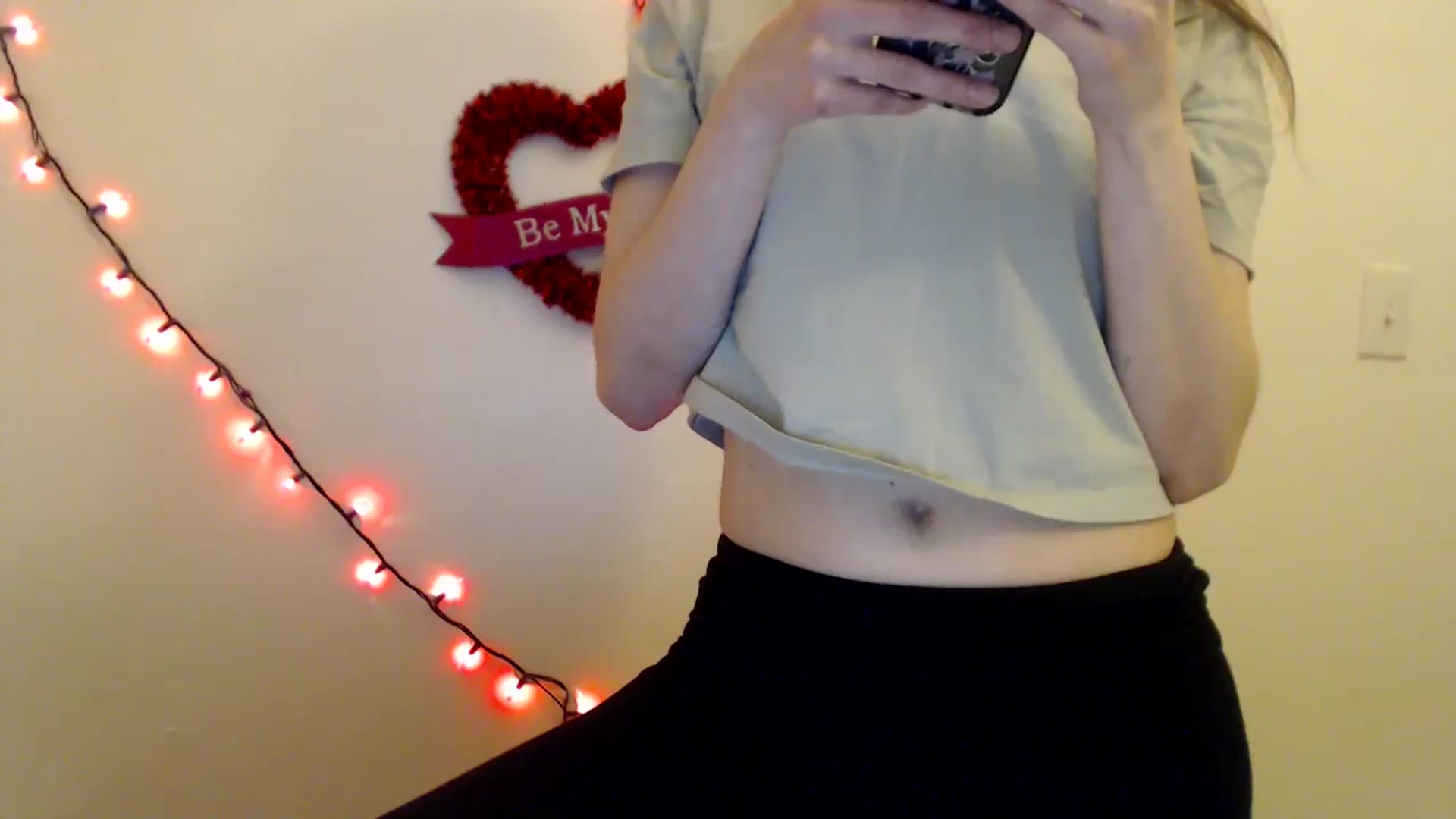 Gallery image thumbnail from HighMINNI_69's myfreecams stream on, 02/01/2026, 10:00 image 13 of 20