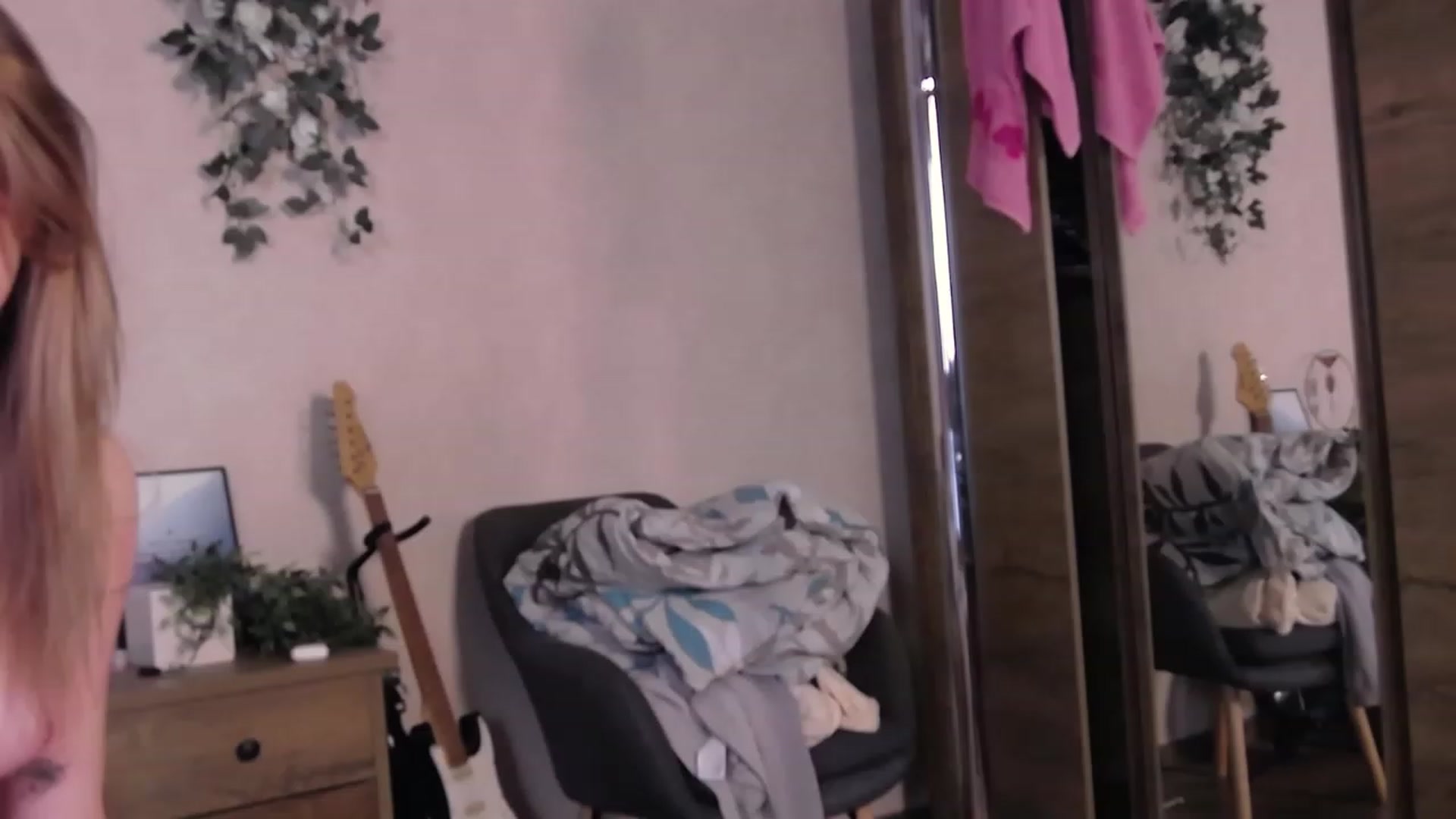 Gallery image thumbnail from Hildaa's myfreecams stream on, 07/05/2023, 15:23 image 12 of 20