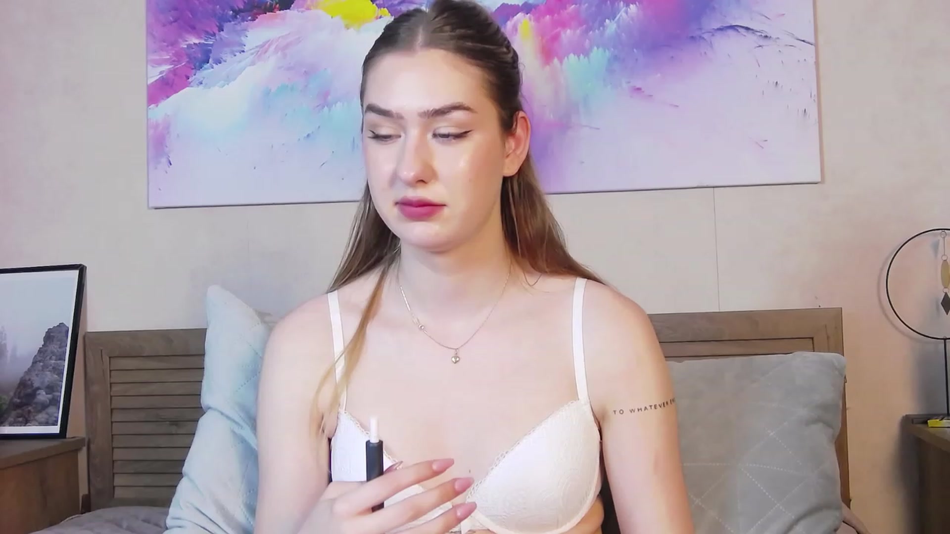 Gallery image thumbnail from Hildaa's myfreecams stream on, 07/06/2023, 10:26 image 18 of 20