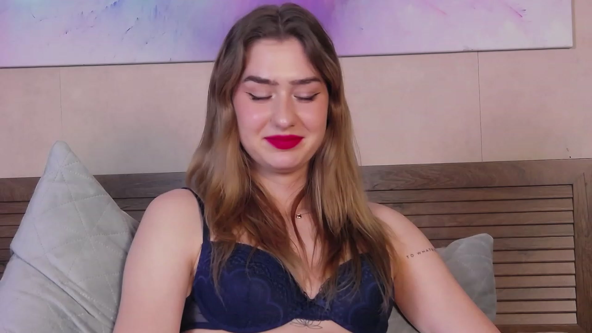 Gallery image thumbnail from Hildaa's myfreecams stream on, 07/07/2023, 11:35 image 4 of 20