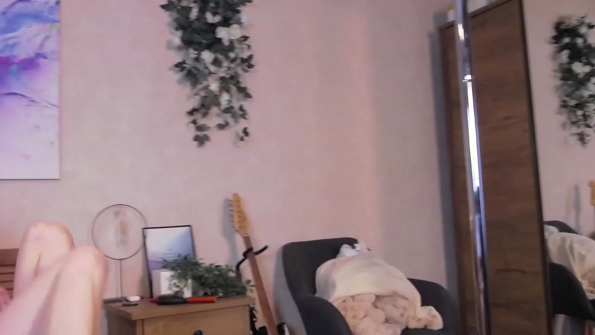 Gallery image thumbnail from Hildaa's myfreecams stream on, 07/12/2023, 09:17 image 18 of 20