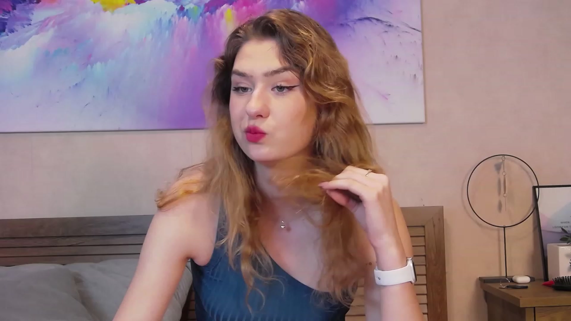 Gallery image thumbnail from Hildaa's myfreecams stream on, 07/12/2023, 09:56 image 4 of 20