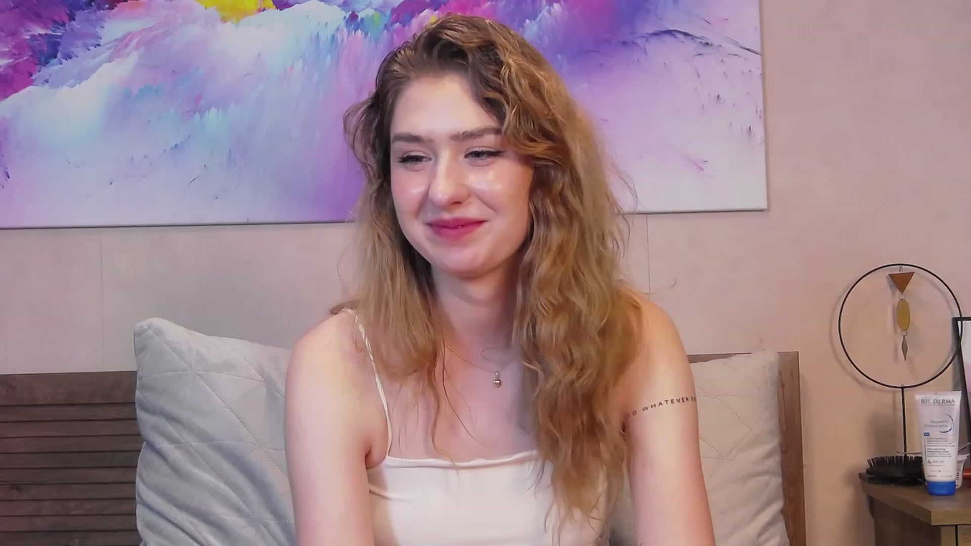 Gallery image thumbnail from Hildaa's myfreecams stream on, 07/14/2023, 14:08 image 1 of 20