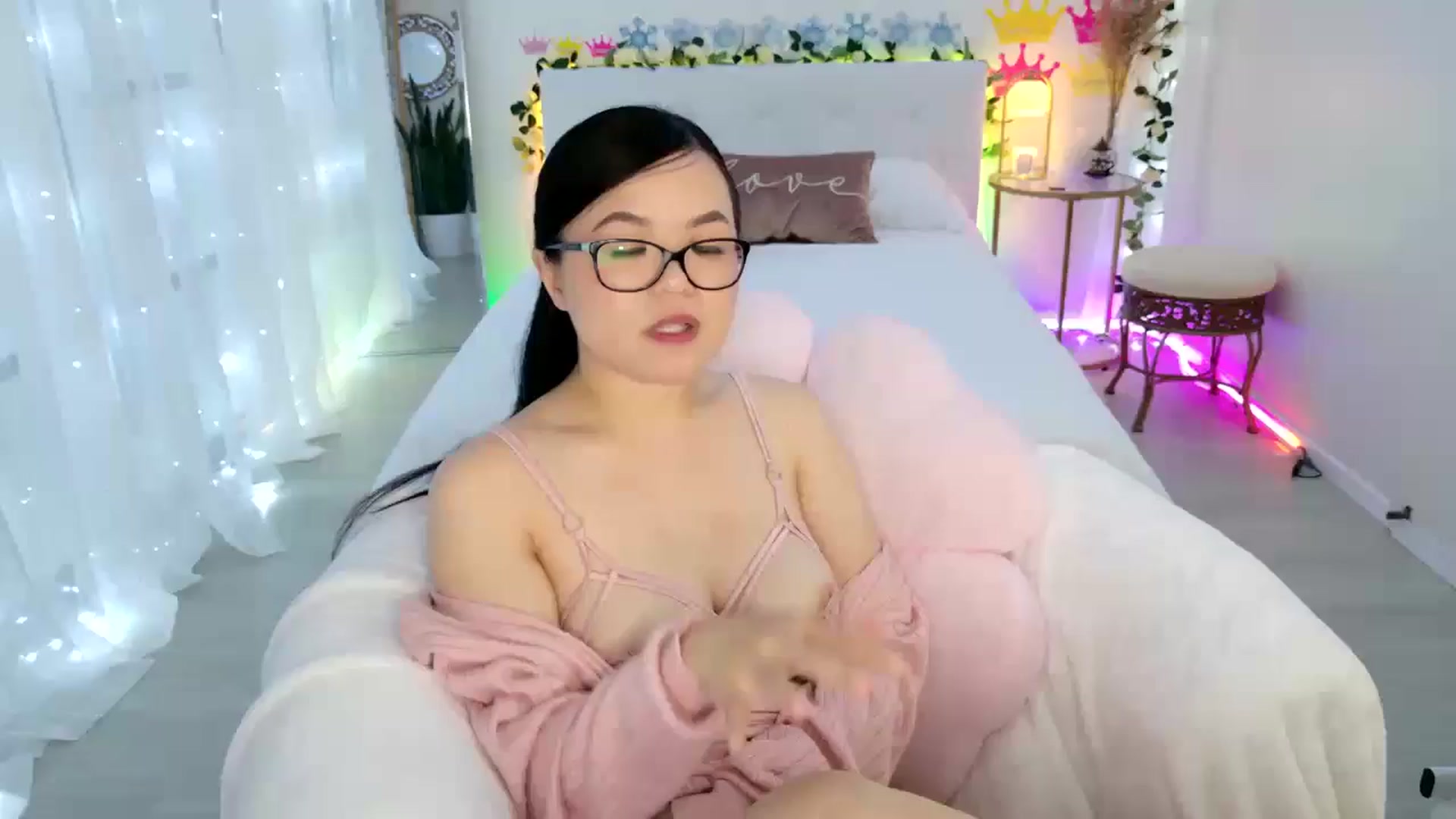 Gallery image thumbnail from Hina_Mango's myfreecams stream on, 12/13/2024, 07:15 image 5 of 20