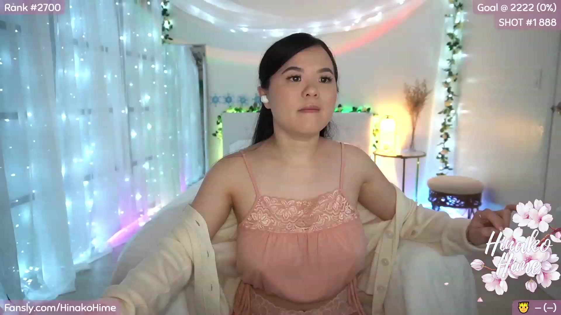 Gallery image thumbnail from HinakoHime's myfreecams stream on, 12/22/2023, 03:35 image 13 of 20