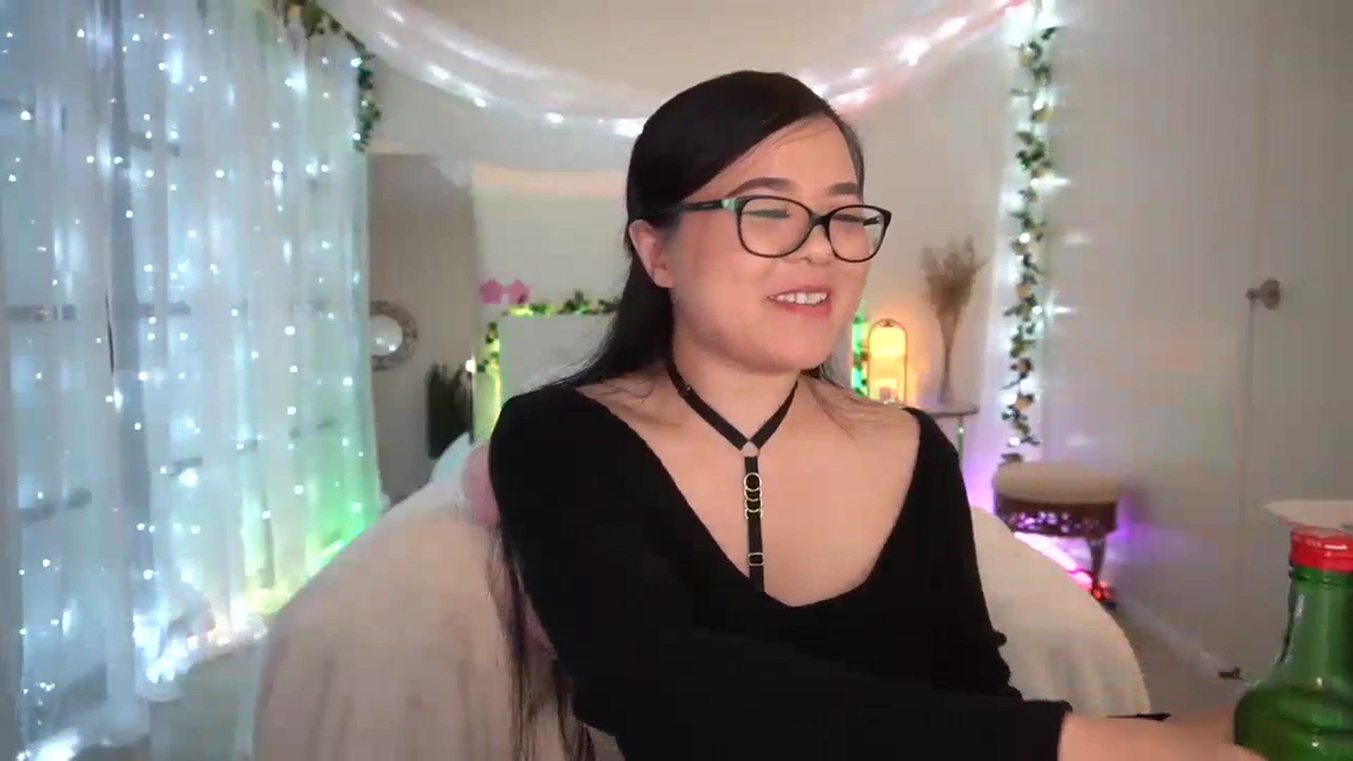 Gallery image thumbnail from HinakoHime's myfreecams stream on, 01/27/2024, 07:58 image 14 of 20