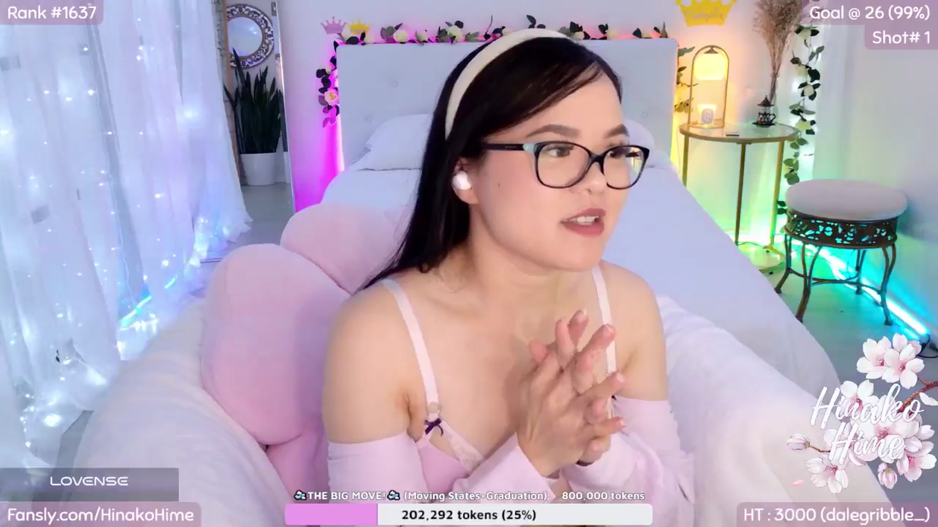 Gallery image thumbnail from HinakoWombat's myfreecams stream on, 11/23/2024, 09:06 image 11 of 20