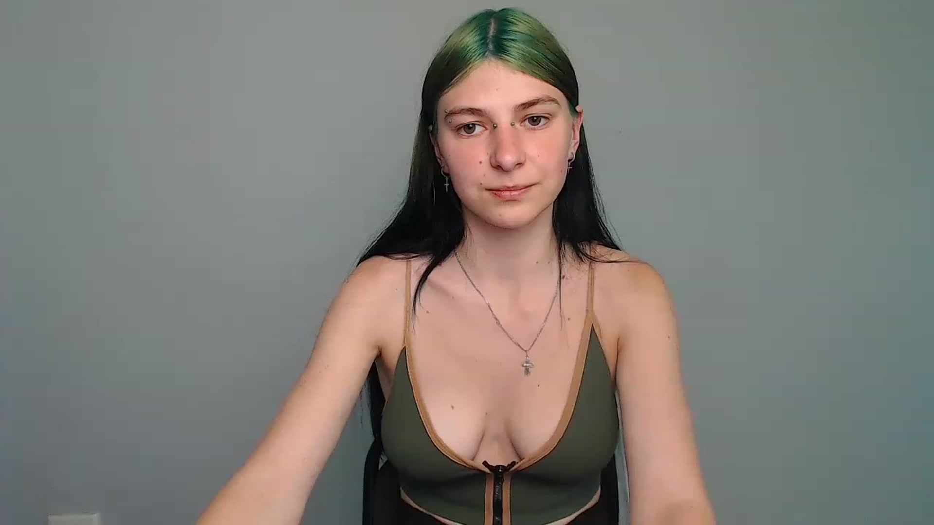 Gallery image thumbnail from Hinata6969's myfreecams stream on, 06/15/2023, 10:29 image 13 of 20