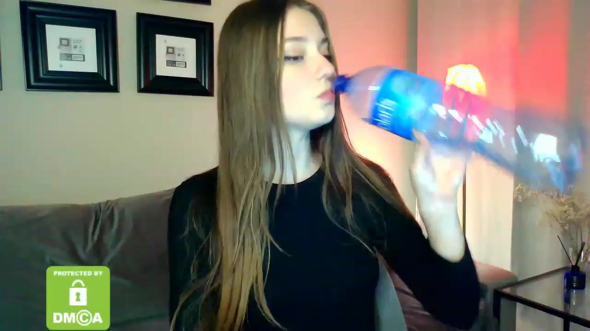 Gallery image thumbnail from HinataHot's myfreecams stream on, 12/10/2022, 20:24 image 10 of 20