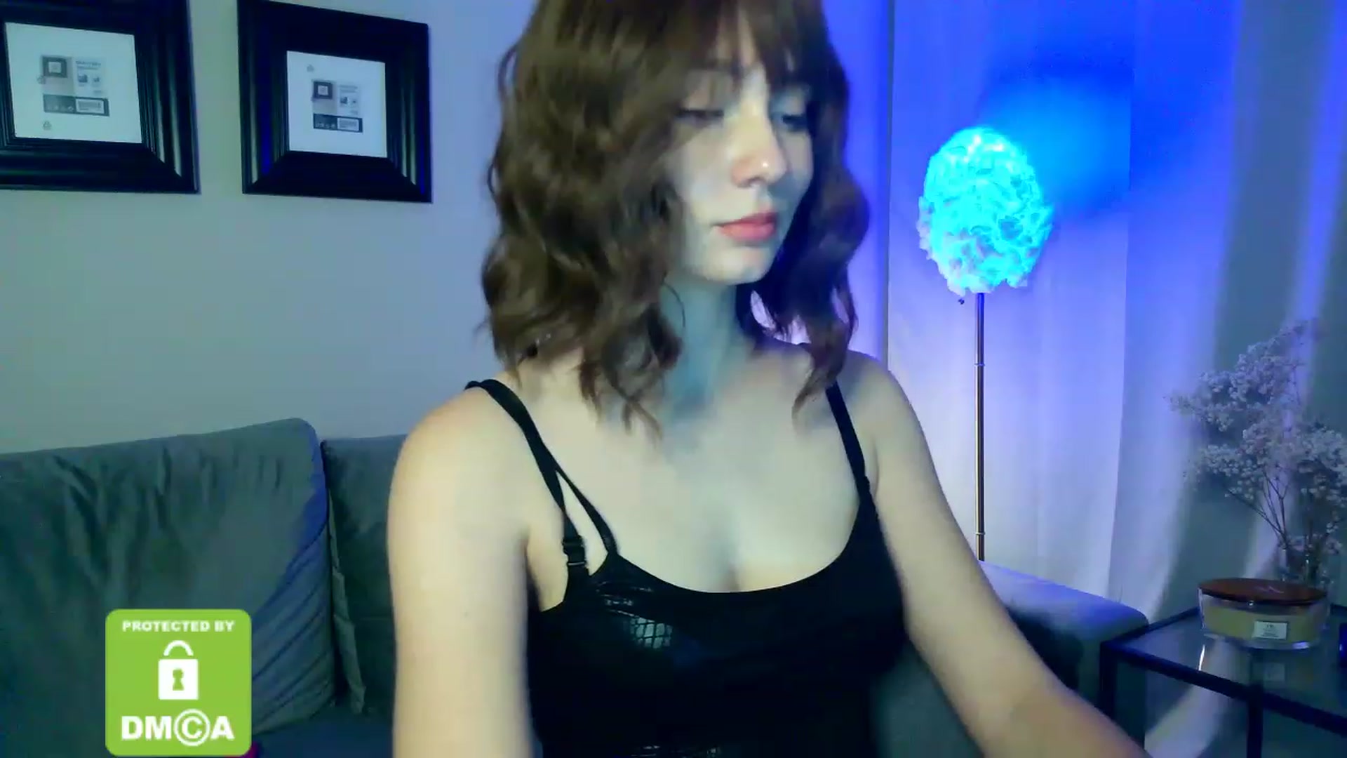 Gallery image thumbnail from HinataHot's myfreecams stream on, 12/19/2022, 19:20 image 6 of 20