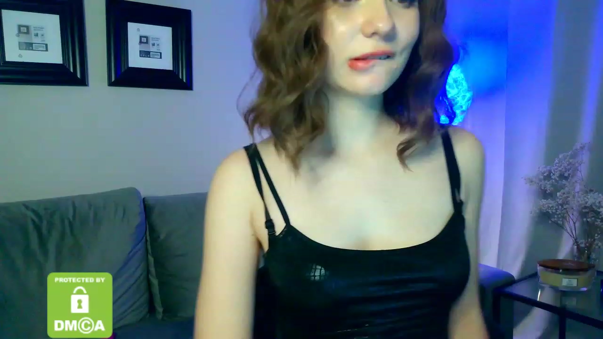 Gallery image thumbnail from HinataHot's myfreecams stream on, 12/19/2022, 19:20 image 2 of 20