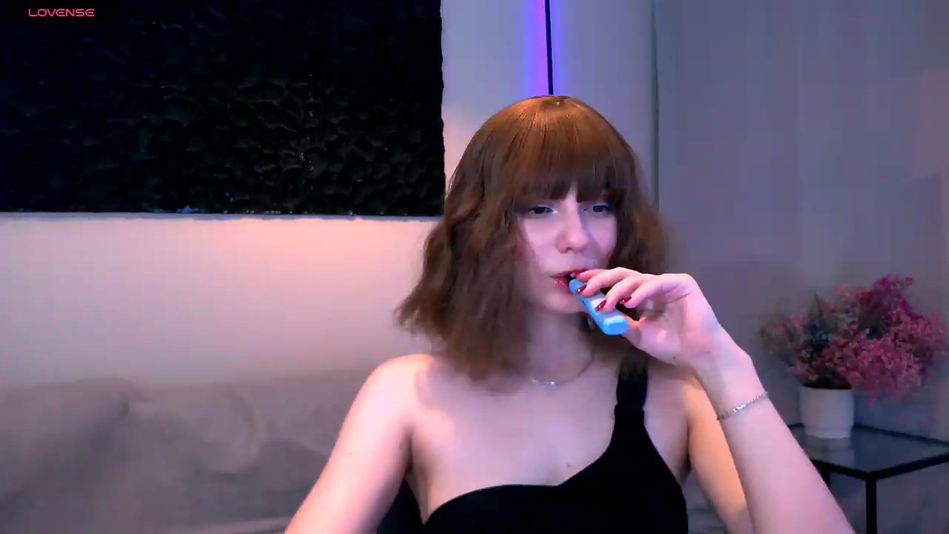 Gallery image thumbnail from HinataHot's myfreecams stream on, 07/27/2026, 16:31 image 14 of 20