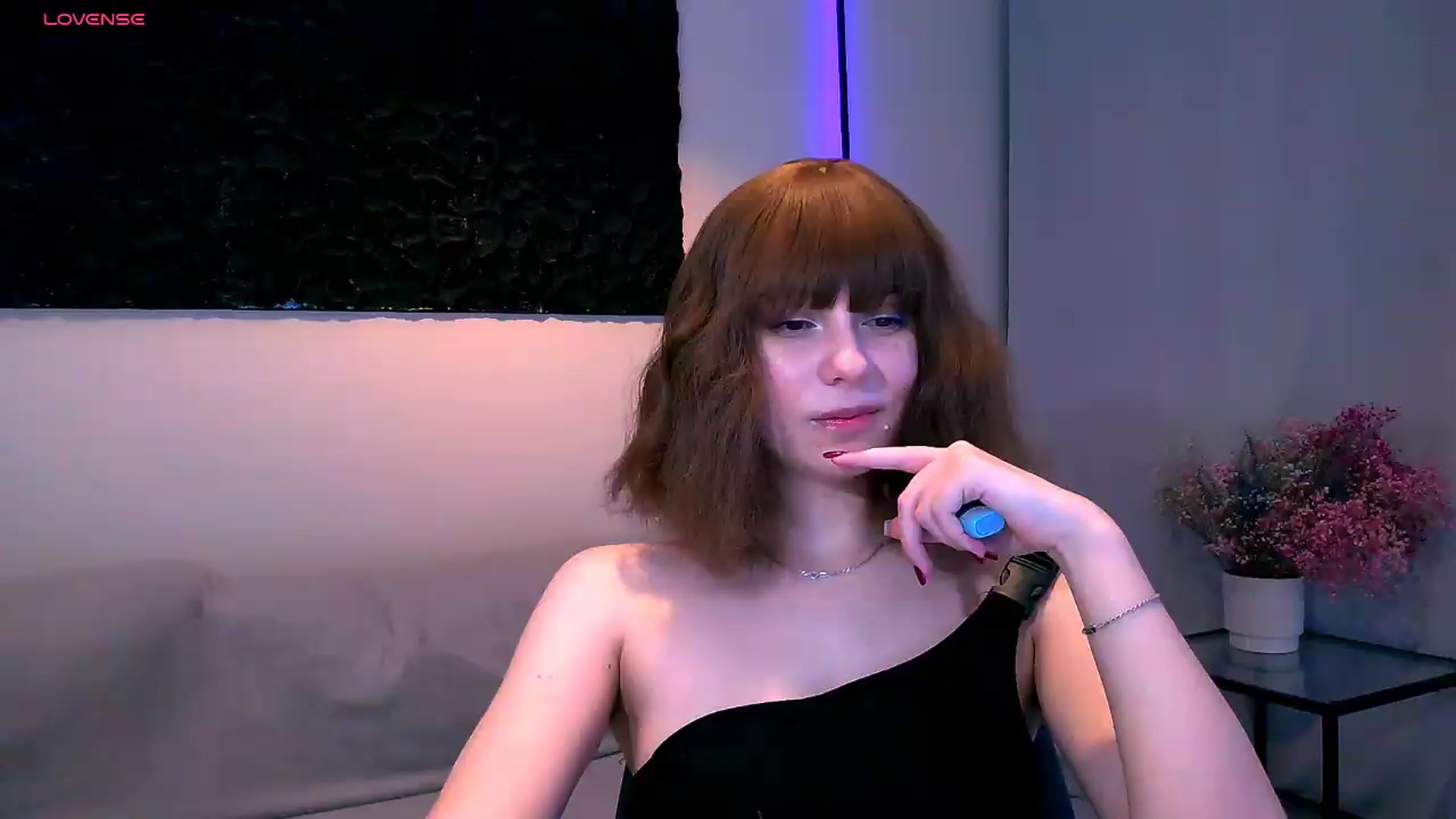 Gallery image thumbnail from HinataHot's myfreecams stream on, 07/27/2026, 17:09 image 8 of 20