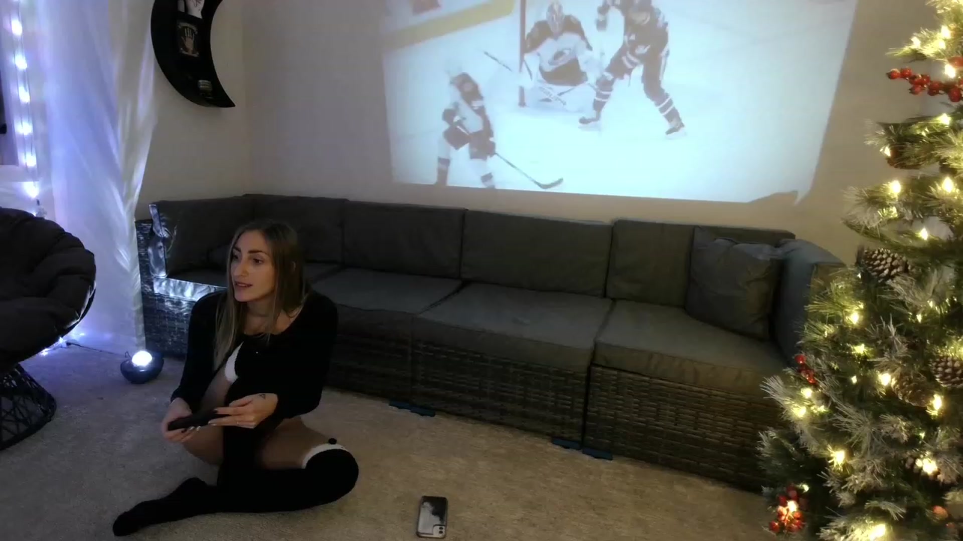 Gallery image thumbnail from HippyBabee's myfreecams stream on, 11/16/2022, 02:04 image 8 of 20