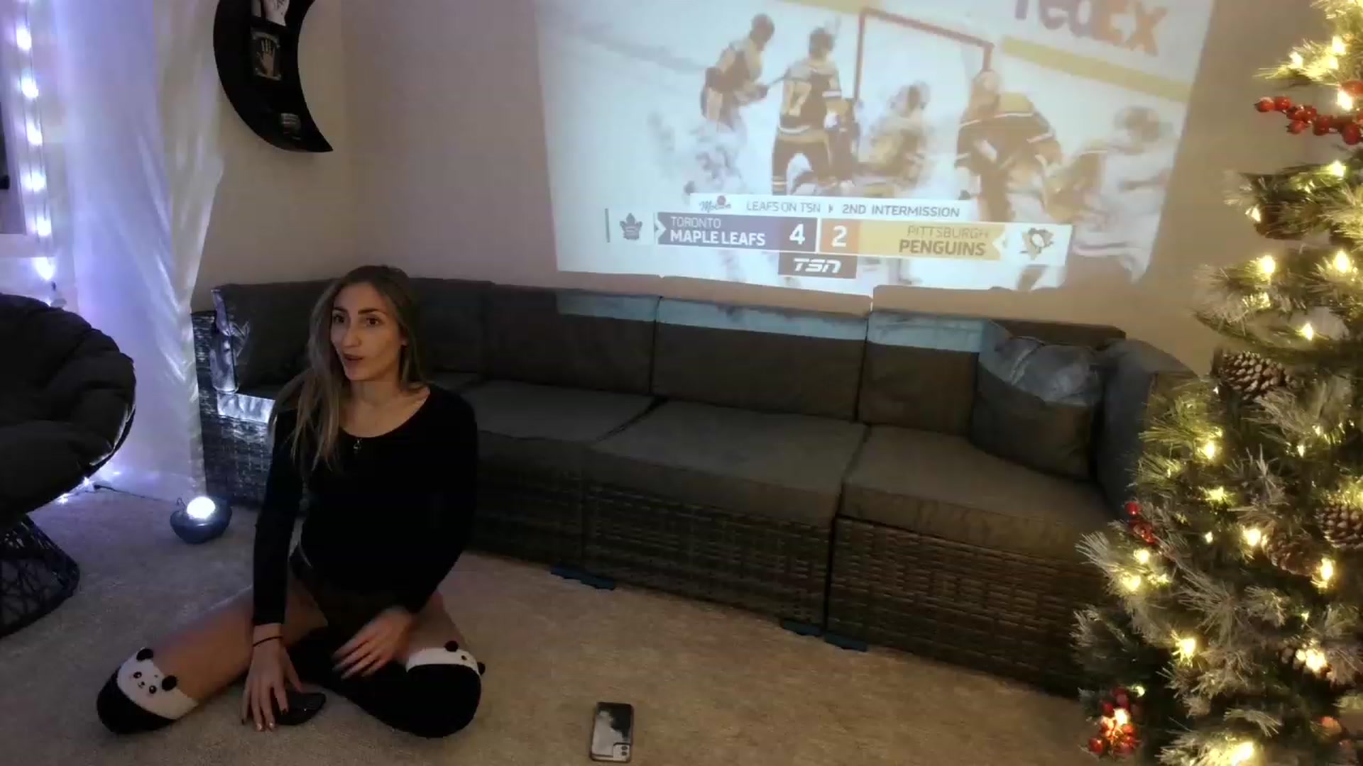 Gallery image thumbnail from HippyBabee's myfreecams stream on, 11/16/2022, 02:04 image 11 of 20