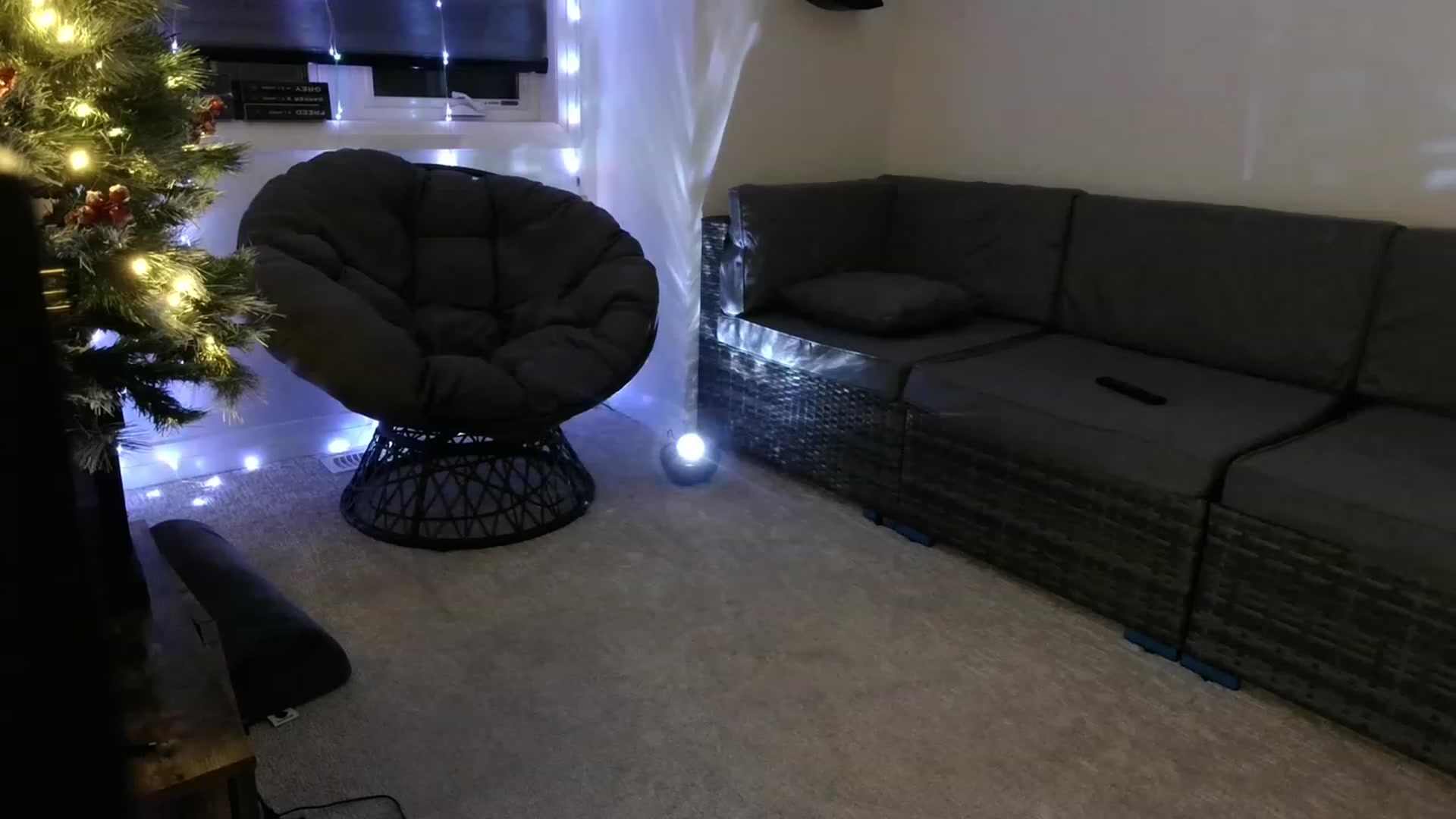Gallery image thumbnail from HippyBabee's myfreecams stream on, 11/22/2022, 04:37 image 3 of 20