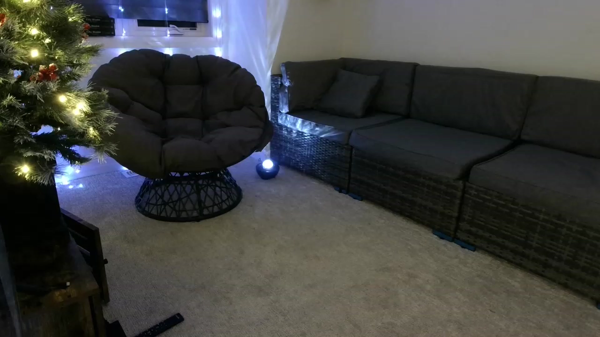 Gallery image thumbnail from HippyBabee's myfreecams stream on, 11/25/2022, 04:57 image 6 of 20