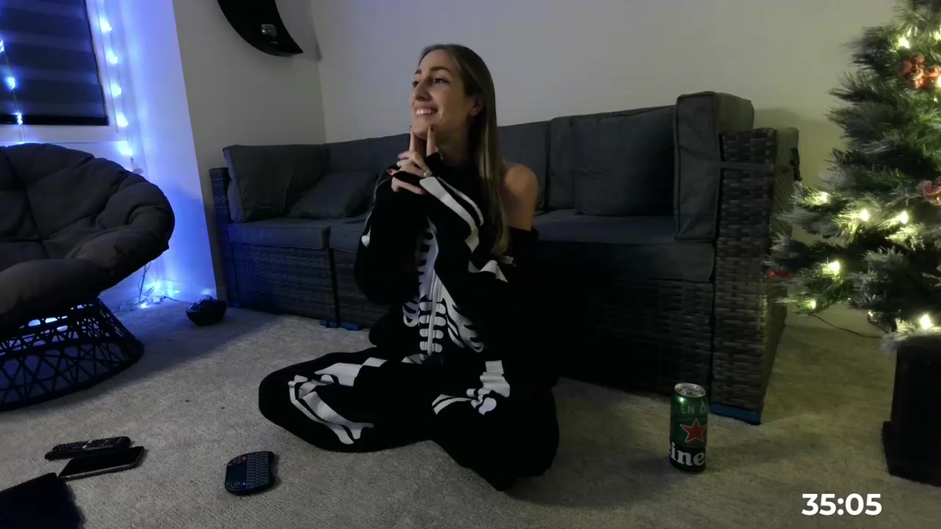 Gallery image thumbnail from HippyBabee's myfreecams stream on, 12/07/2022, 02:52 image 8 of 20