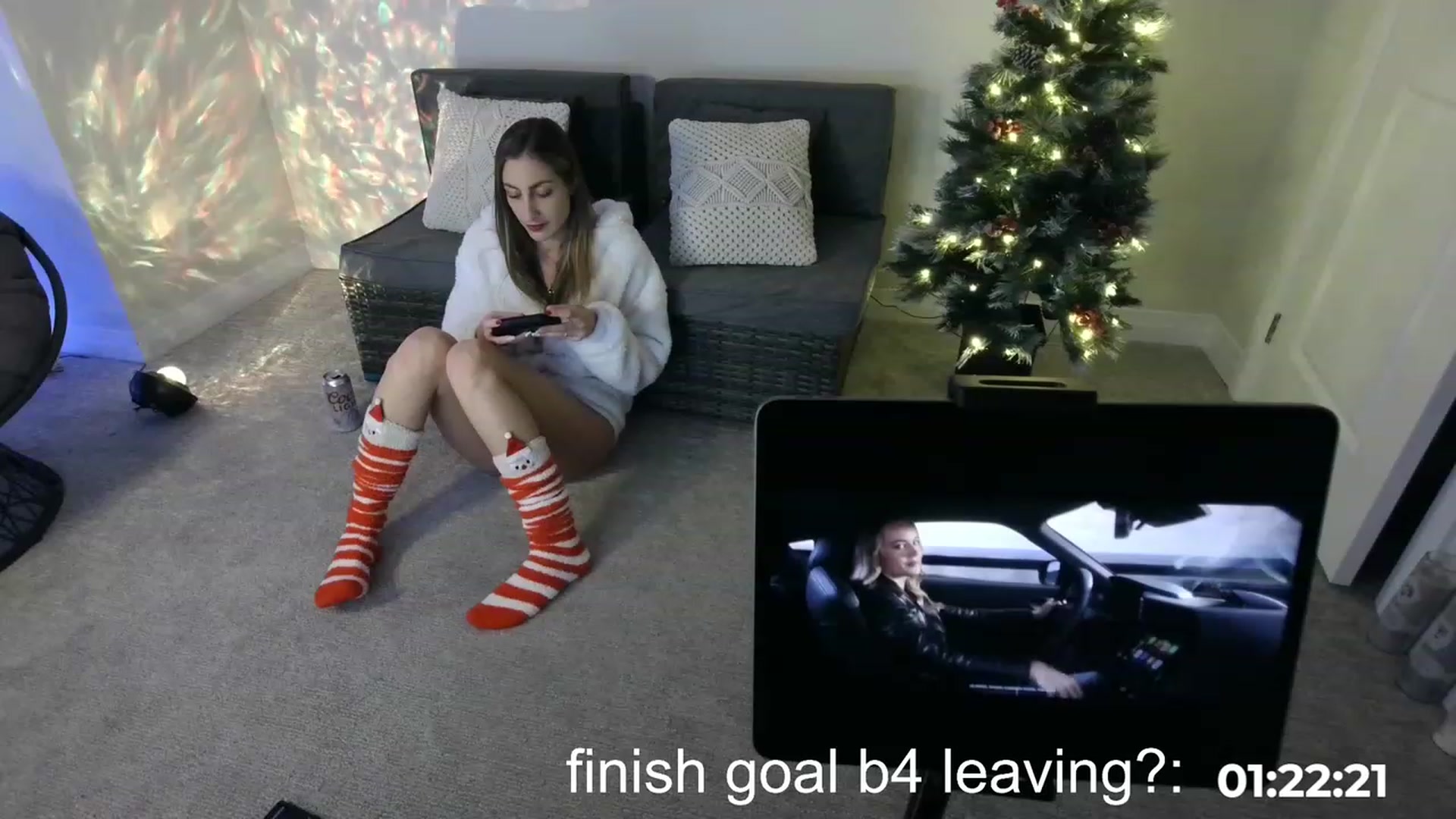 Gallery image thumbnail from HippyBabee's myfreecams stream on, 12/23/2022, 01:54 image 12 of 20