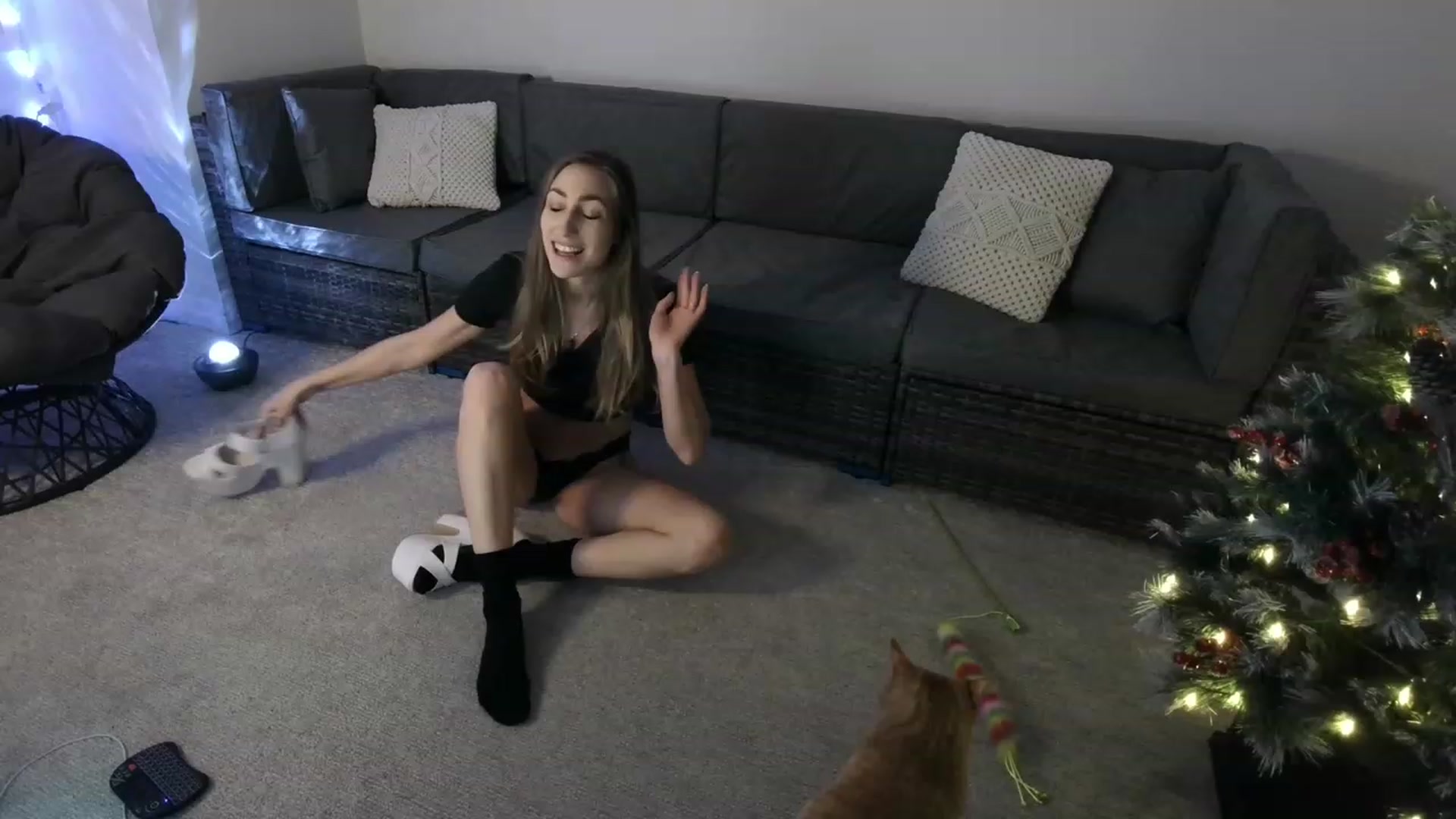 Gallery image thumbnail from HippyBabee's myfreecams stream on, 01/04/2023, 03:59 image 2 of 20