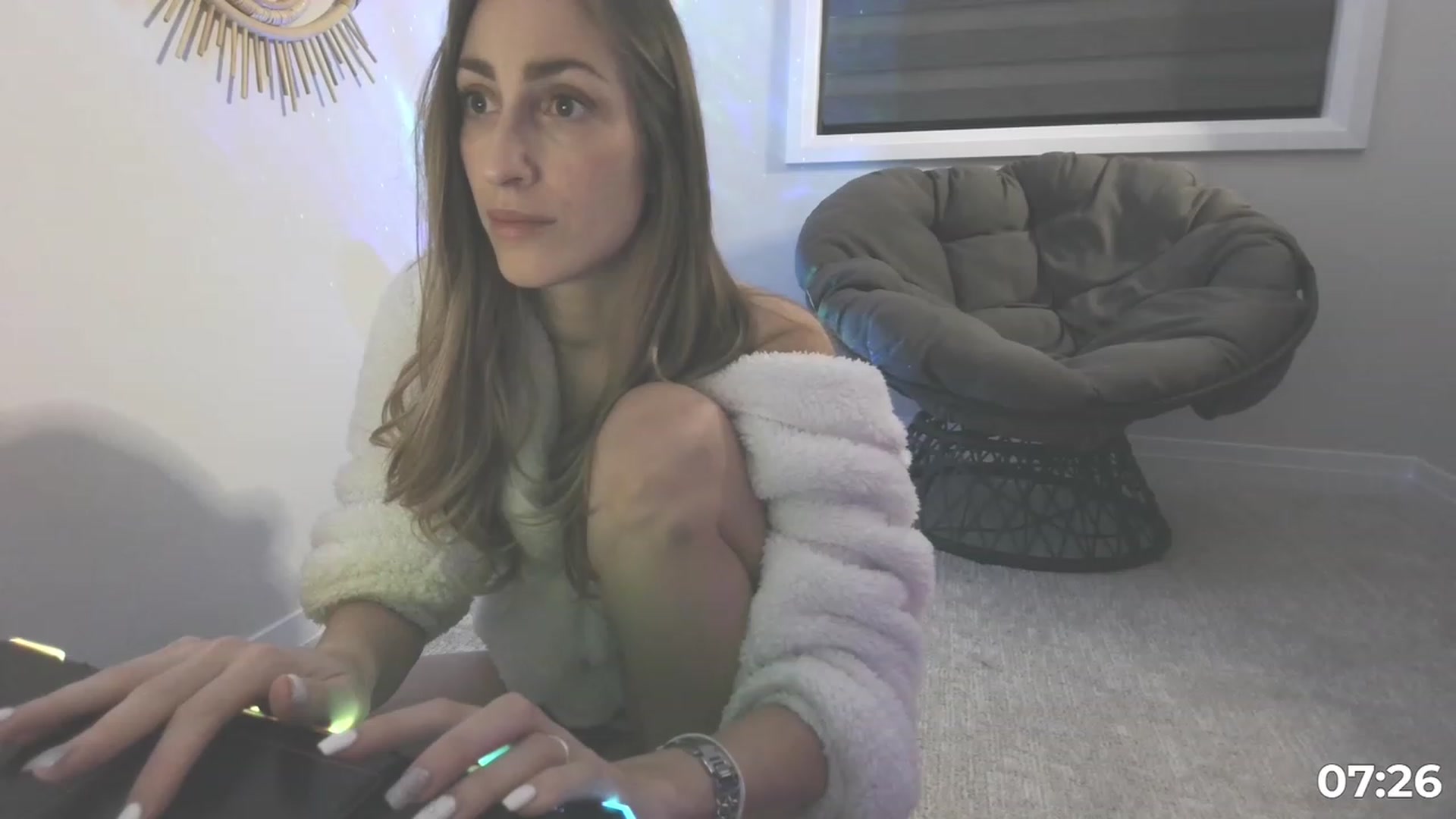 Gallery image thumbnail from HippyBabee's myfreecams stream on, 01/21/2023, 02:22 image 1 of 20