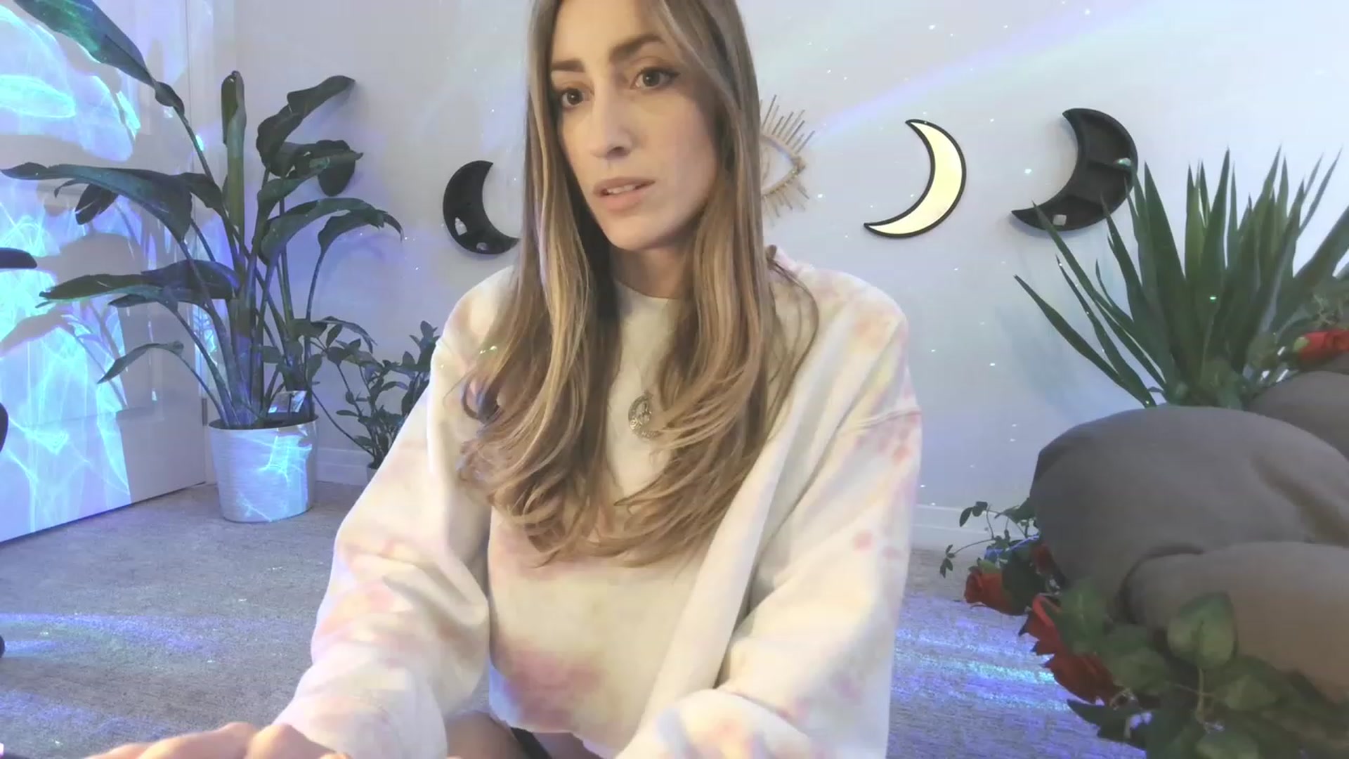 Gallery image thumbnail from HippyBabee's myfreecams stream on, 02/03/2023, 21:29 image 6 of 20