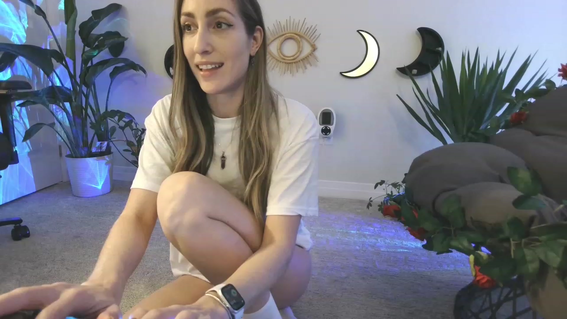Gallery image thumbnail from HippyBabee's myfreecams stream on, 02/07/2023, 03:13 image 8 of 20