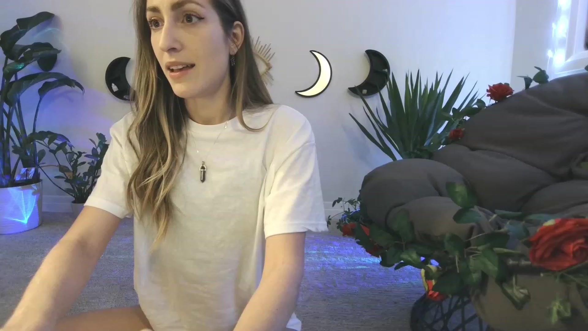 Gallery image thumbnail from HippyBabee's myfreecams stream on, 02/07/2023, 03:13 image 2 of 20