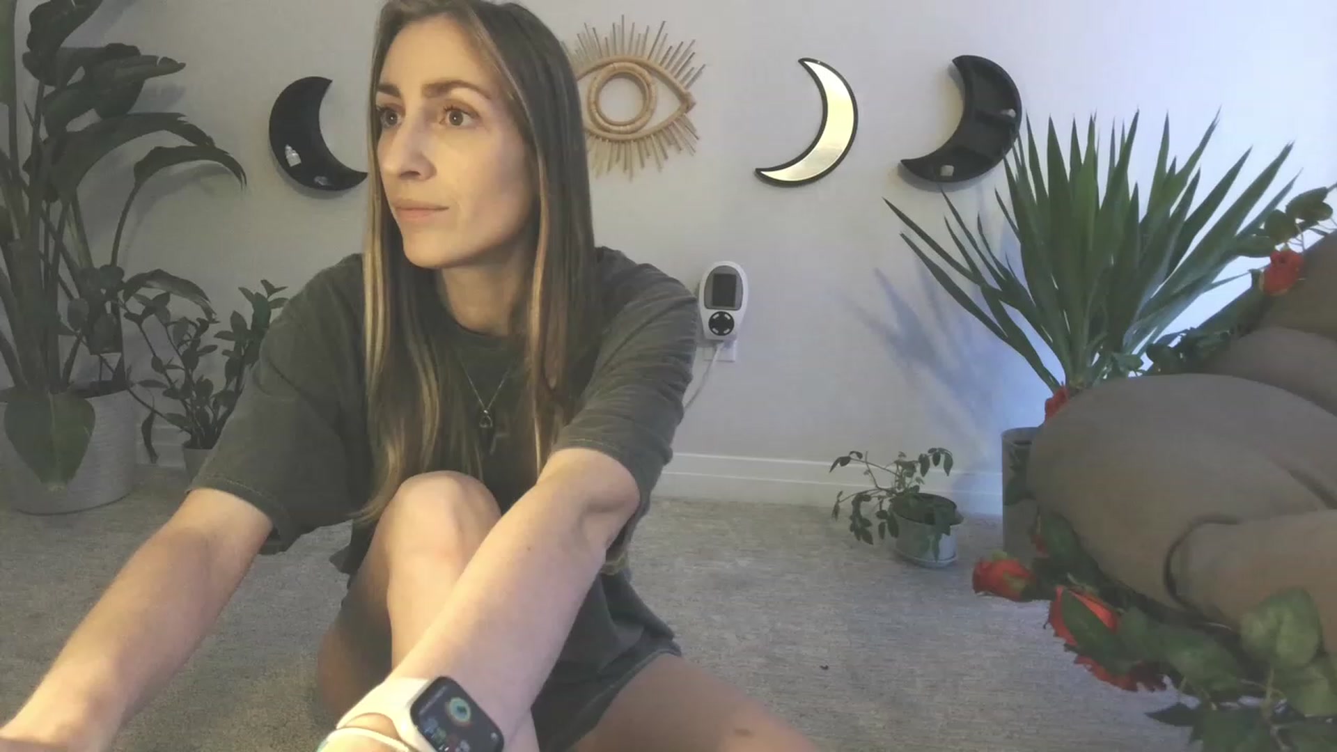 Gallery image thumbnail from HippyBabee's myfreecams stream on, 02/14/2023, 02:00 image 7 of 20