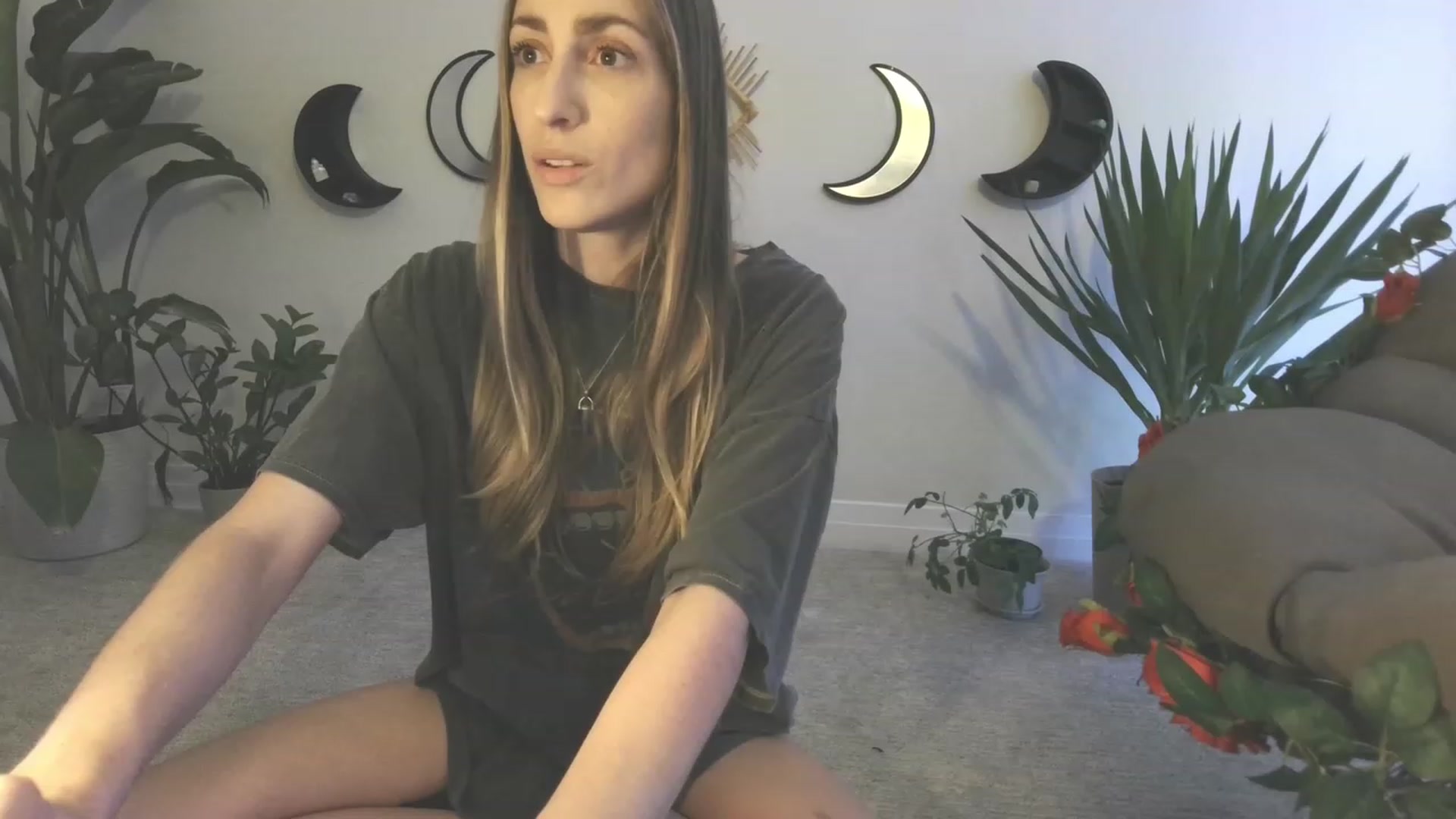 Gallery image thumbnail from HippyBabee's myfreecams stream on, 02/14/2023, 02:00 image 13 of 20